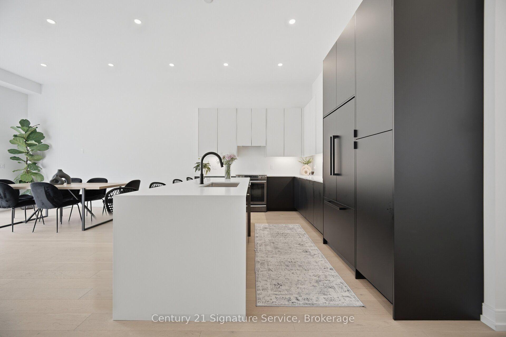 Photo 10 of 273C Ranee Avenue, North York, Yorkdale-Glen Park — HOMEH