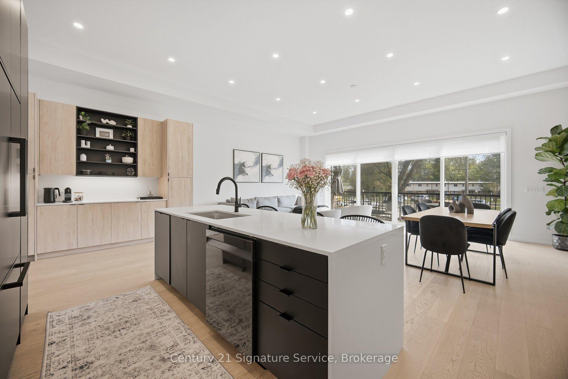 Photo 13 of 273C Ranee Avenue, North York, Yorkdale-Glen Park — HOMEH