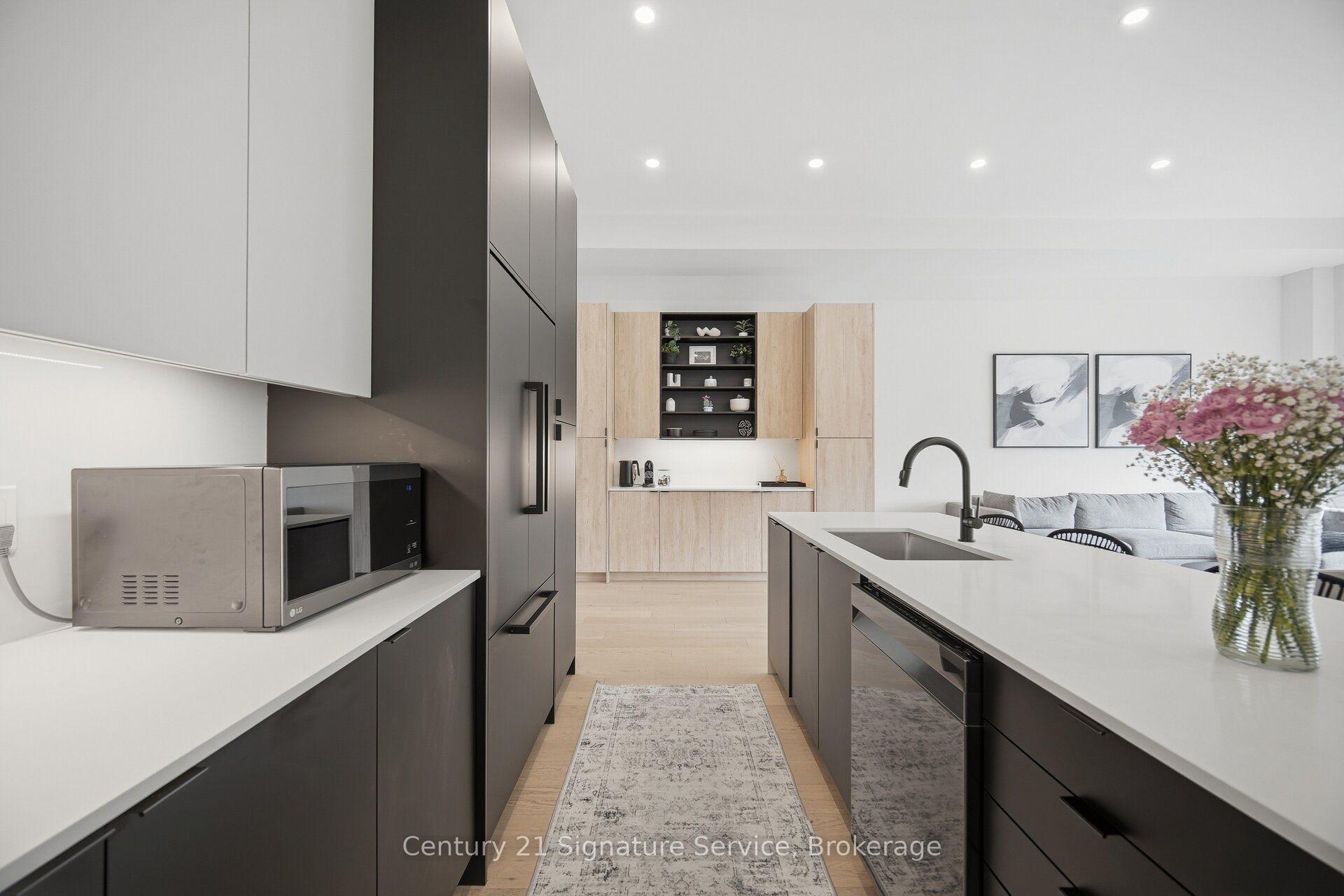 Photo 14 of 273C Ranee Avenue, North York, Yorkdale-Glen Park — HOMEH