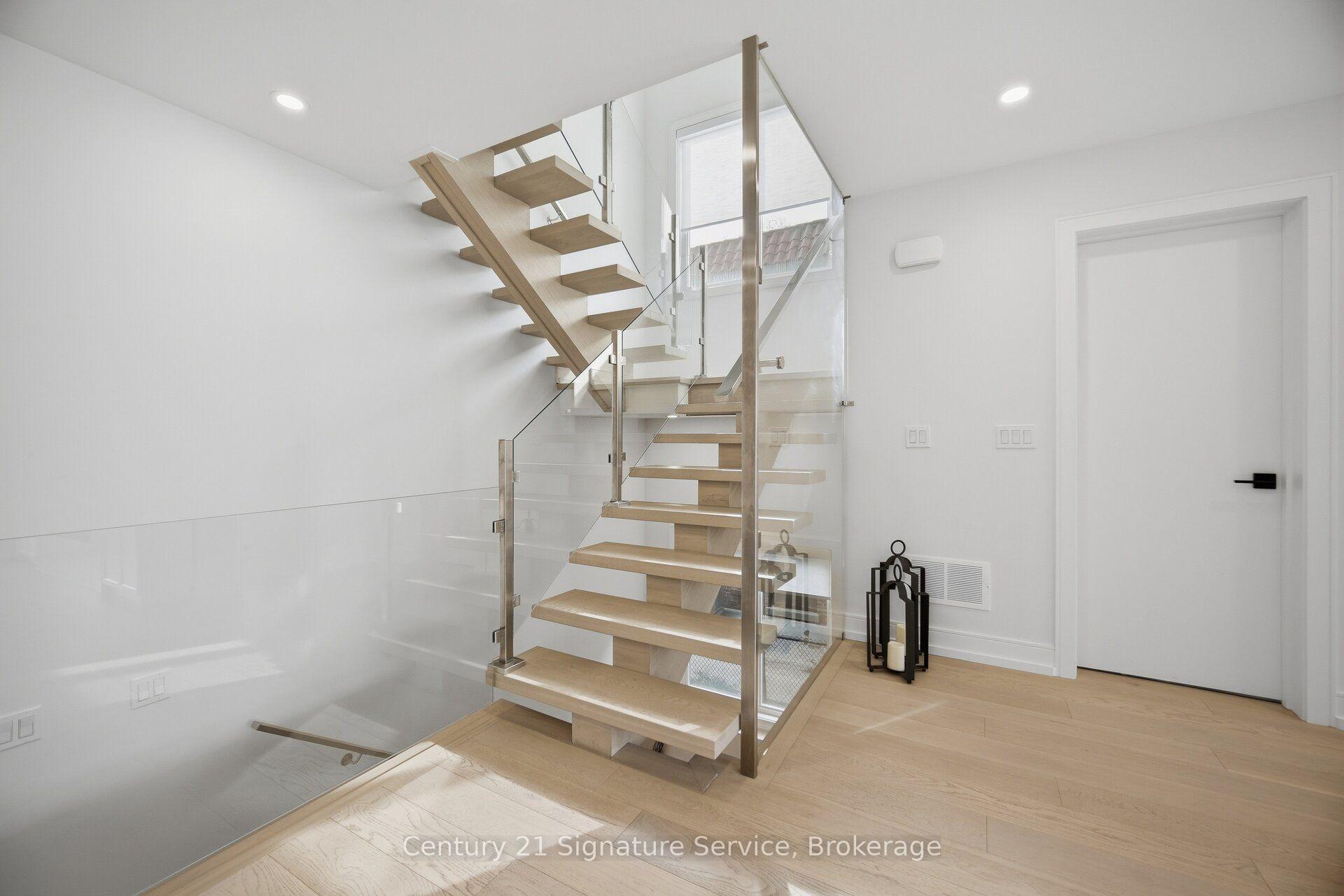 Photo 21 of 273C Ranee Avenue, North York, Yorkdale-Glen Park — HOMEH
