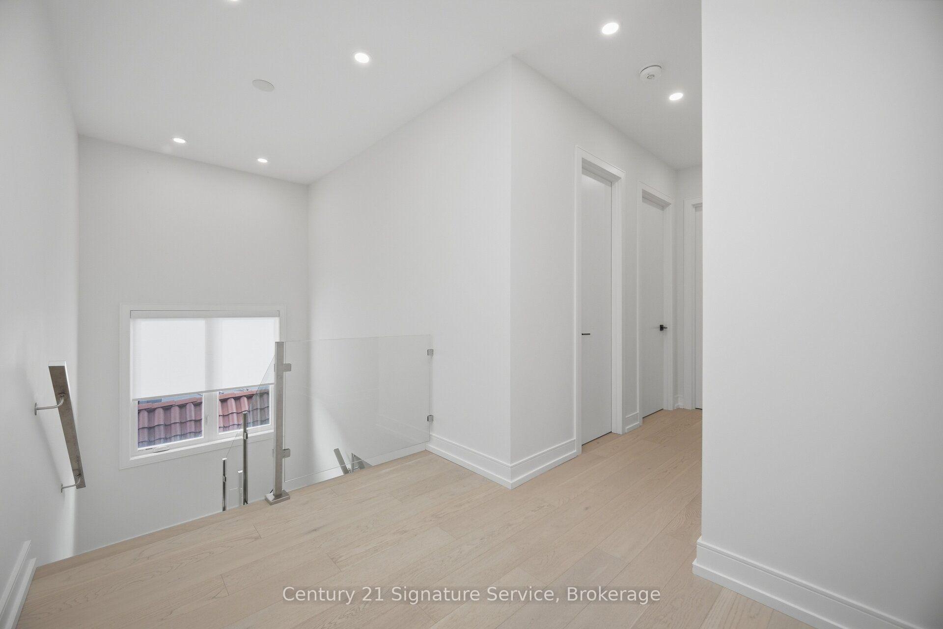 Photo 22 of 273C Ranee Avenue, North York, Yorkdale-Glen Park — HOMEH