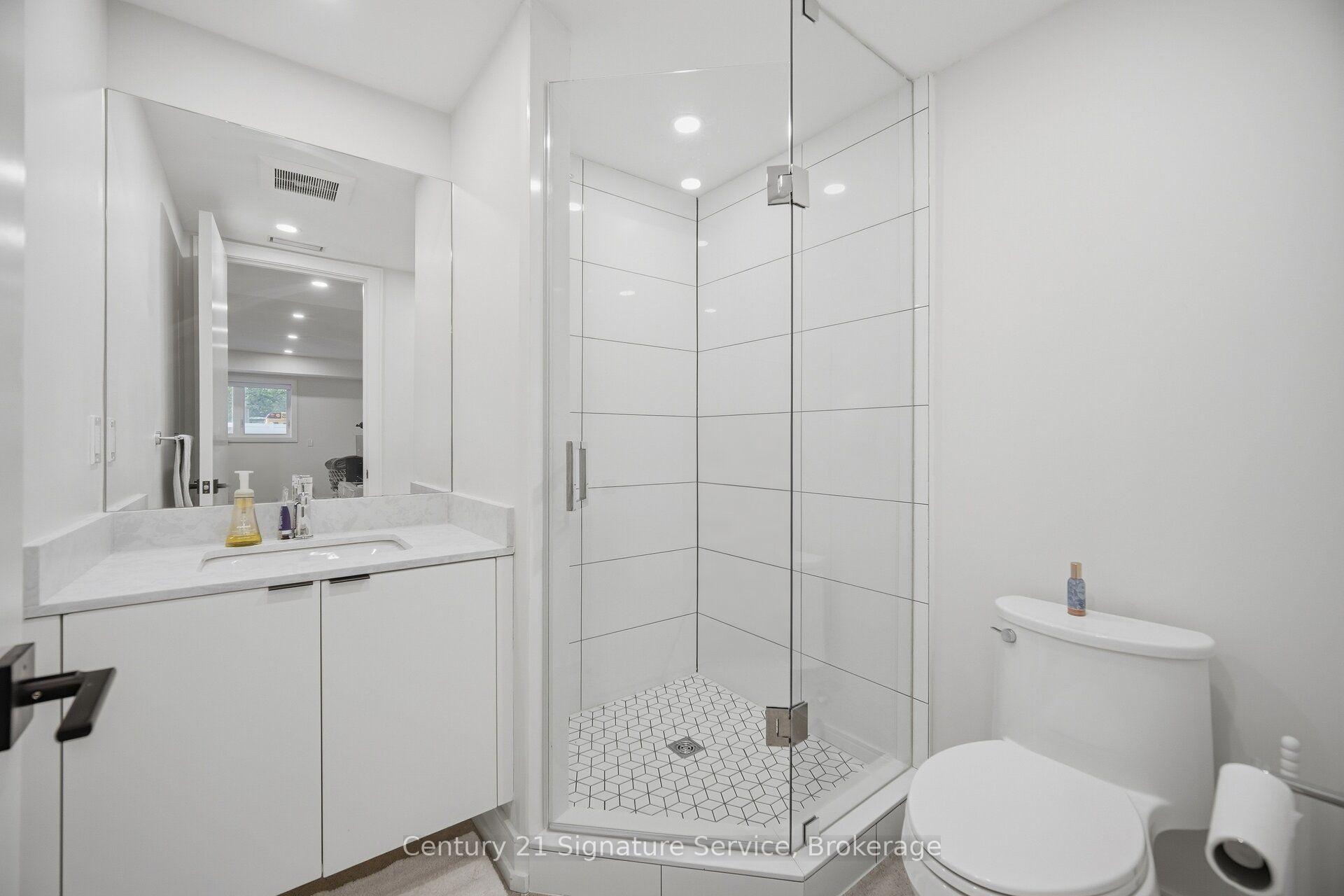 Photo 46 of 273C Ranee Avenue, North York, Yorkdale-Glen Park — HOMEH