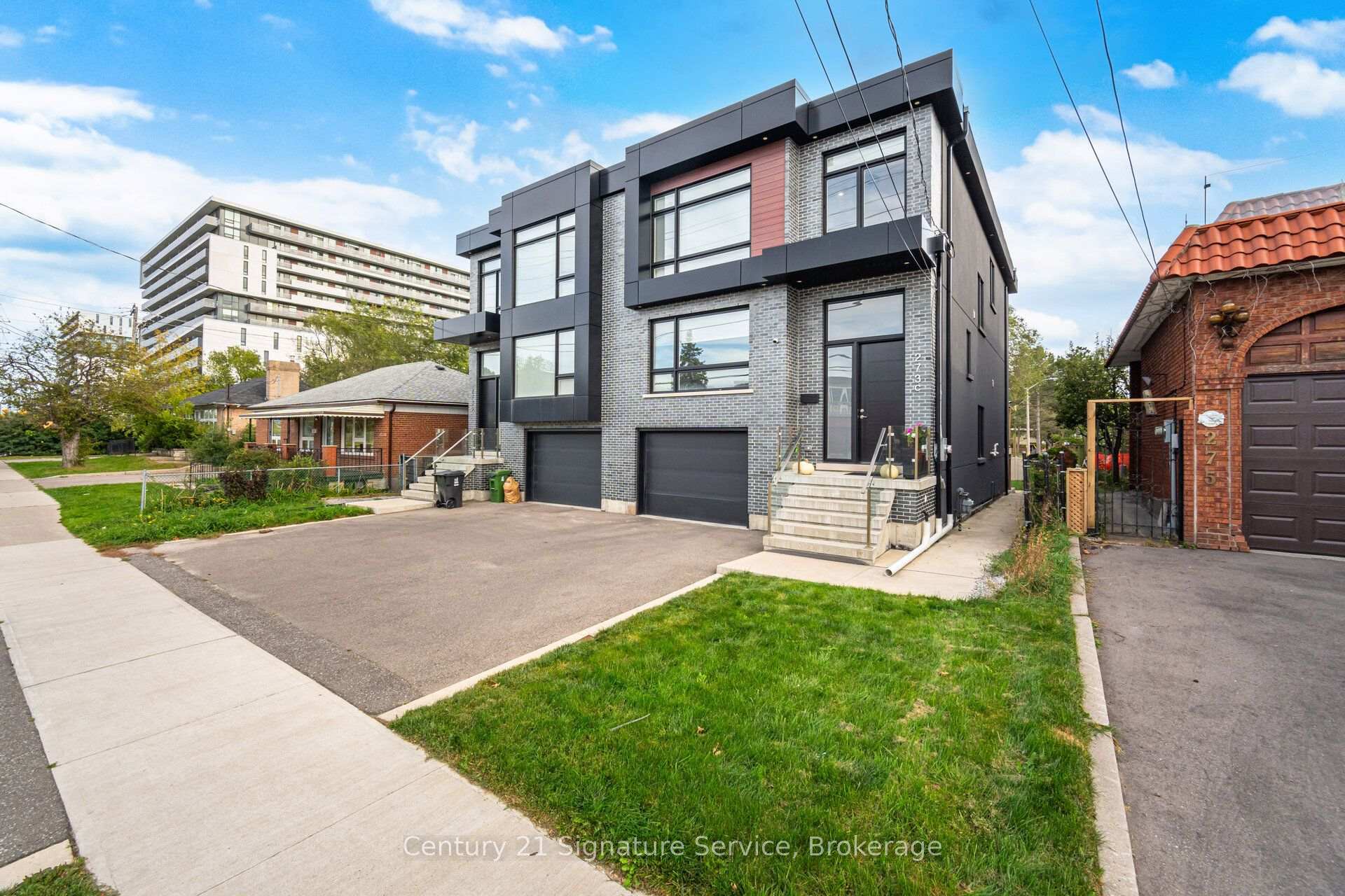 Photo 3 of 273C Ranee Avenue, North York, Yorkdale-Glen Park — HOMEH