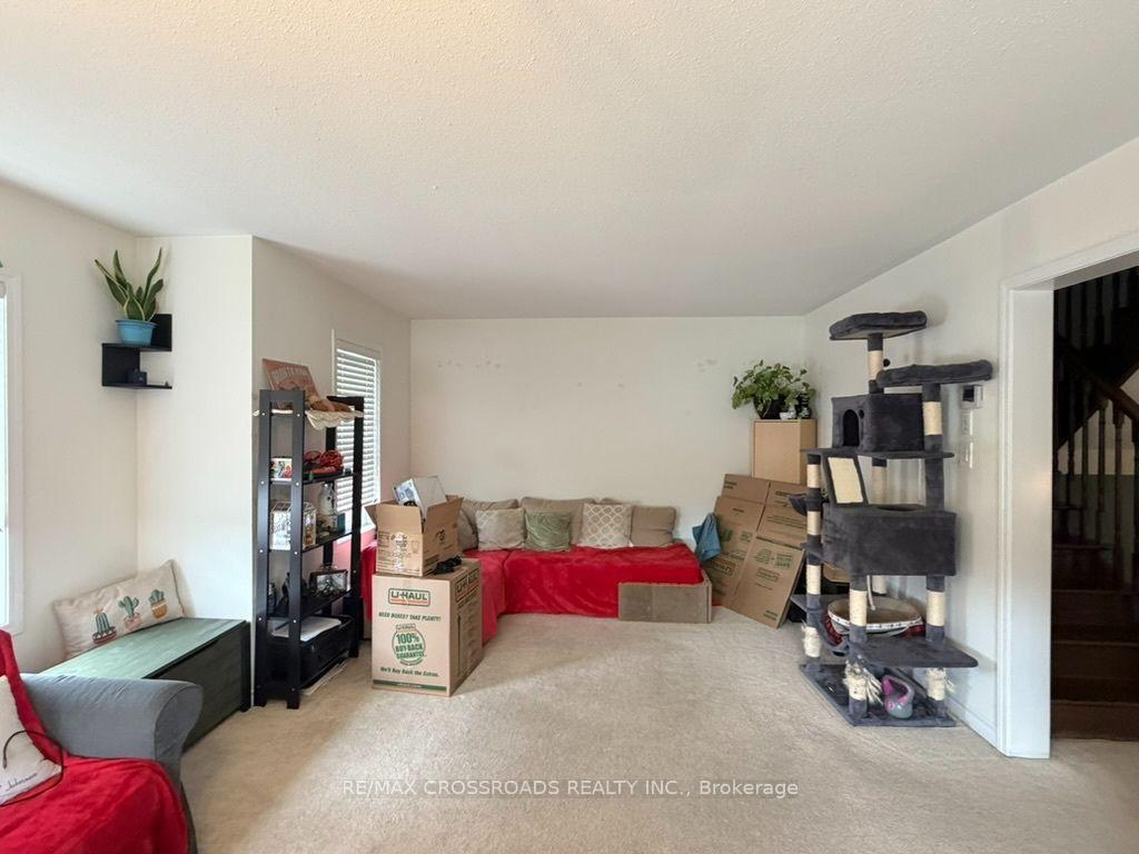 Photo 6 of 205 Remembrance Road, Brampton, Northwest Brampton — HOMEH