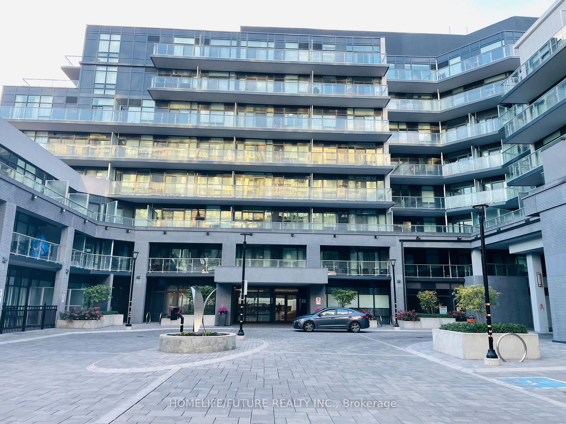 Front of Unit 719, 621 Sheppard Avenue E