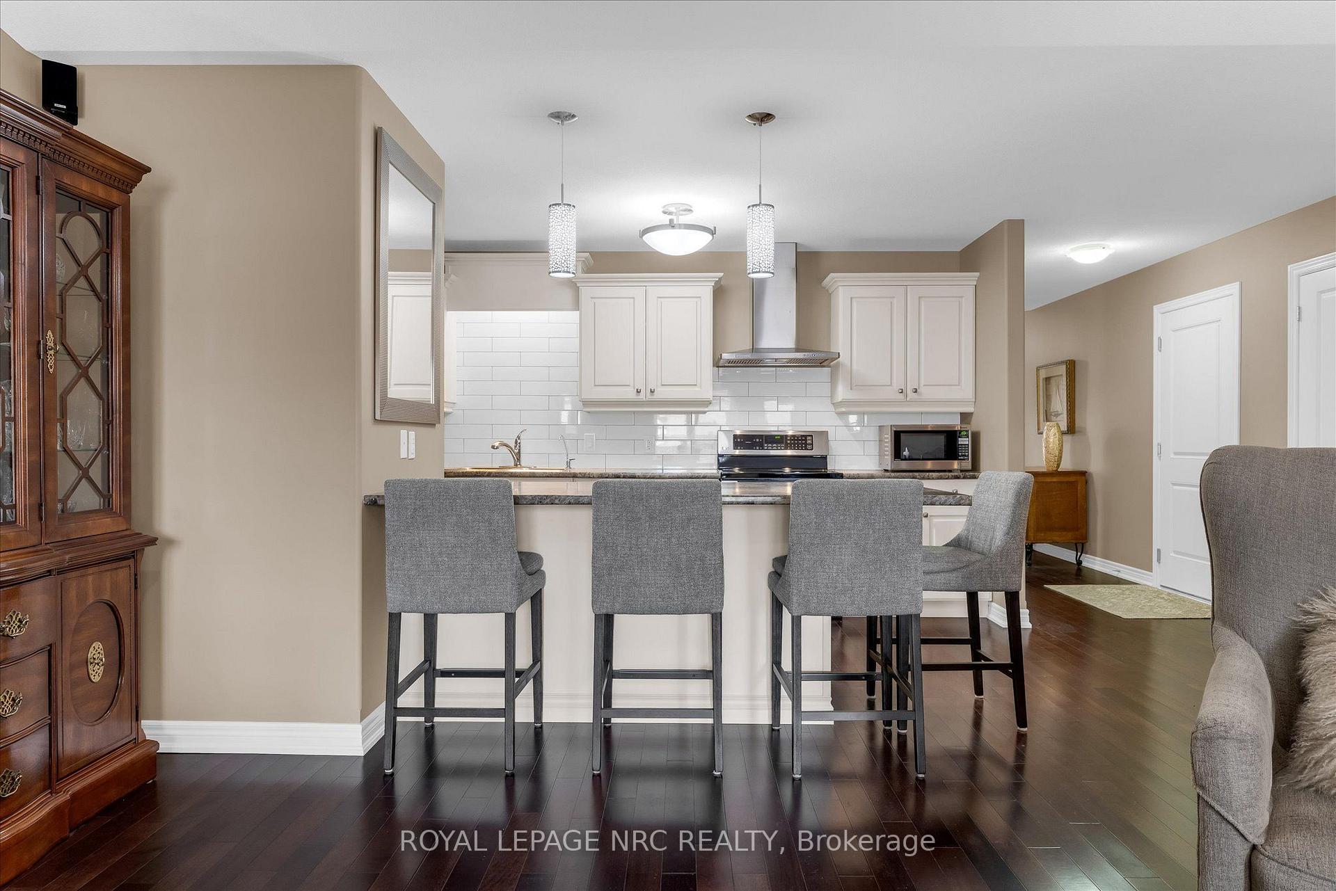 Photo 8 of Unit 23, 70 Elmwood Avenue, Welland, Broadway — HOMEH