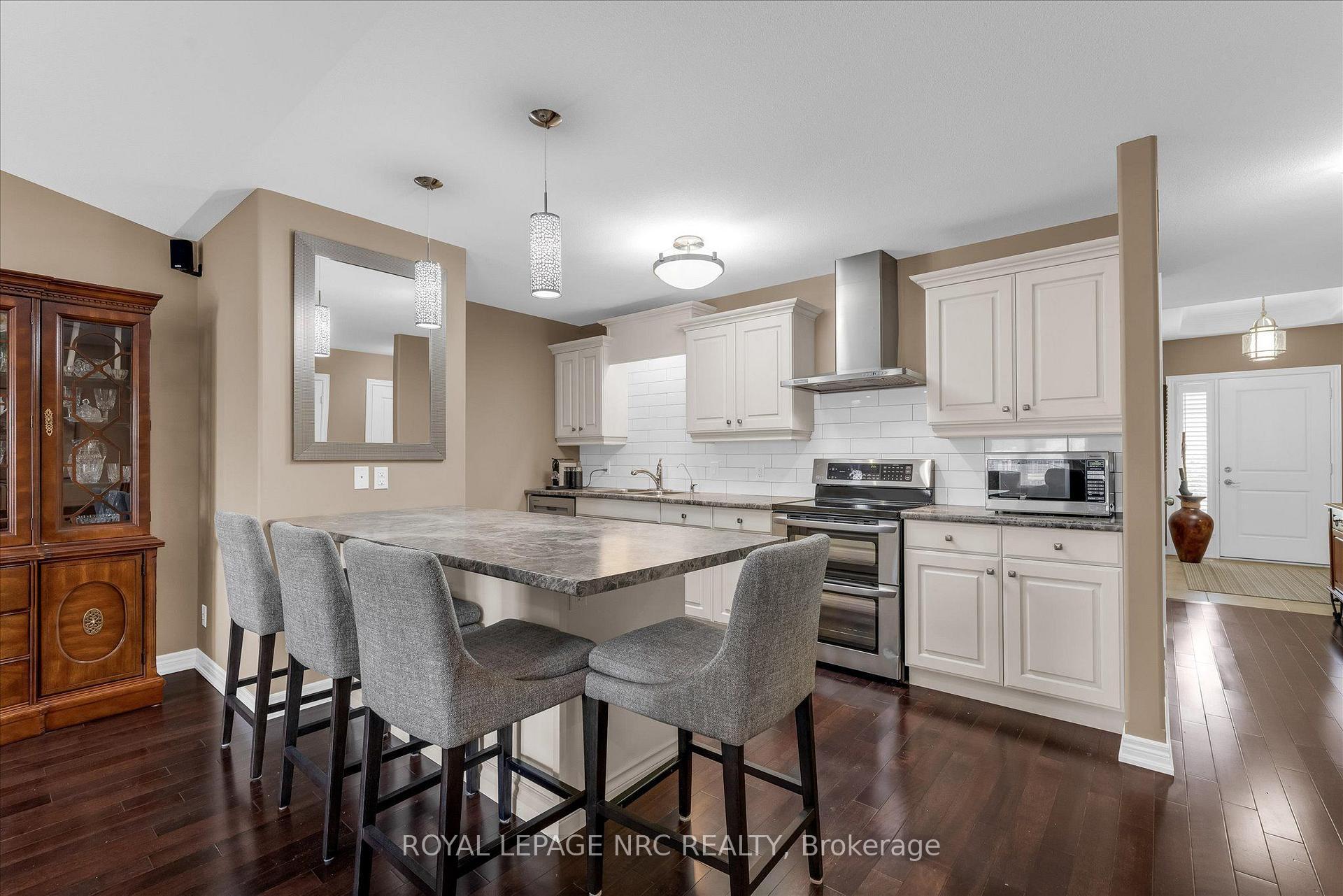 Photo 9 of Unit 23, 70 Elmwood Avenue, Welland, Broadway — HOMEH