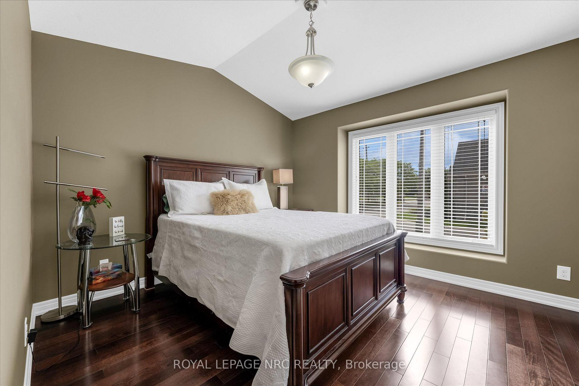 Photo 20 of Unit 23, 70 Elmwood Avenue, Welland, Broadway — HOMEH