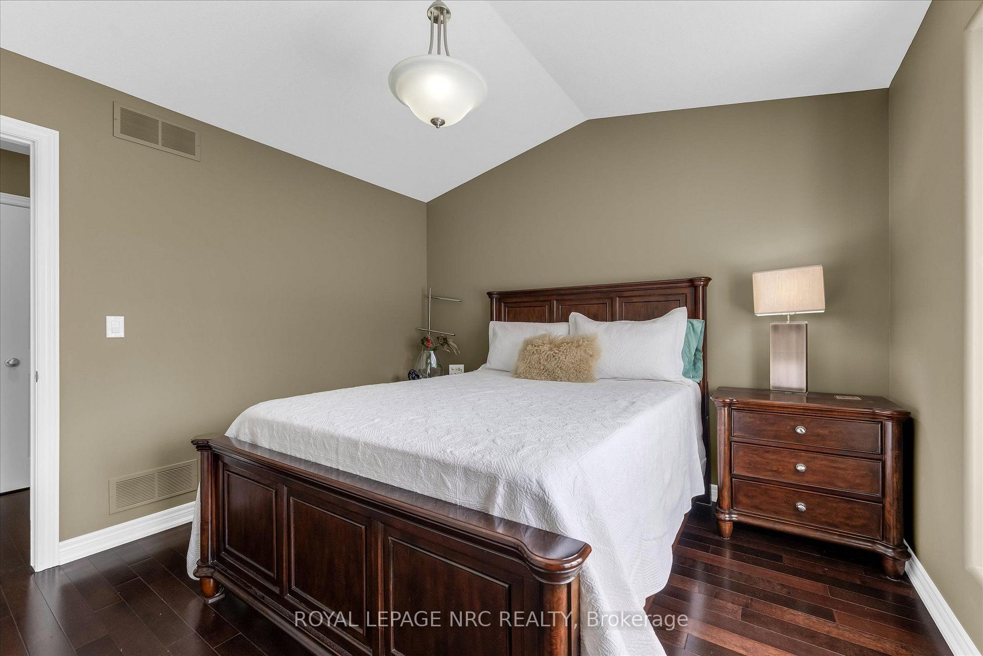 Photo 21 of Unit 23, 70 Elmwood Avenue, Welland, Broadway — HOMEH