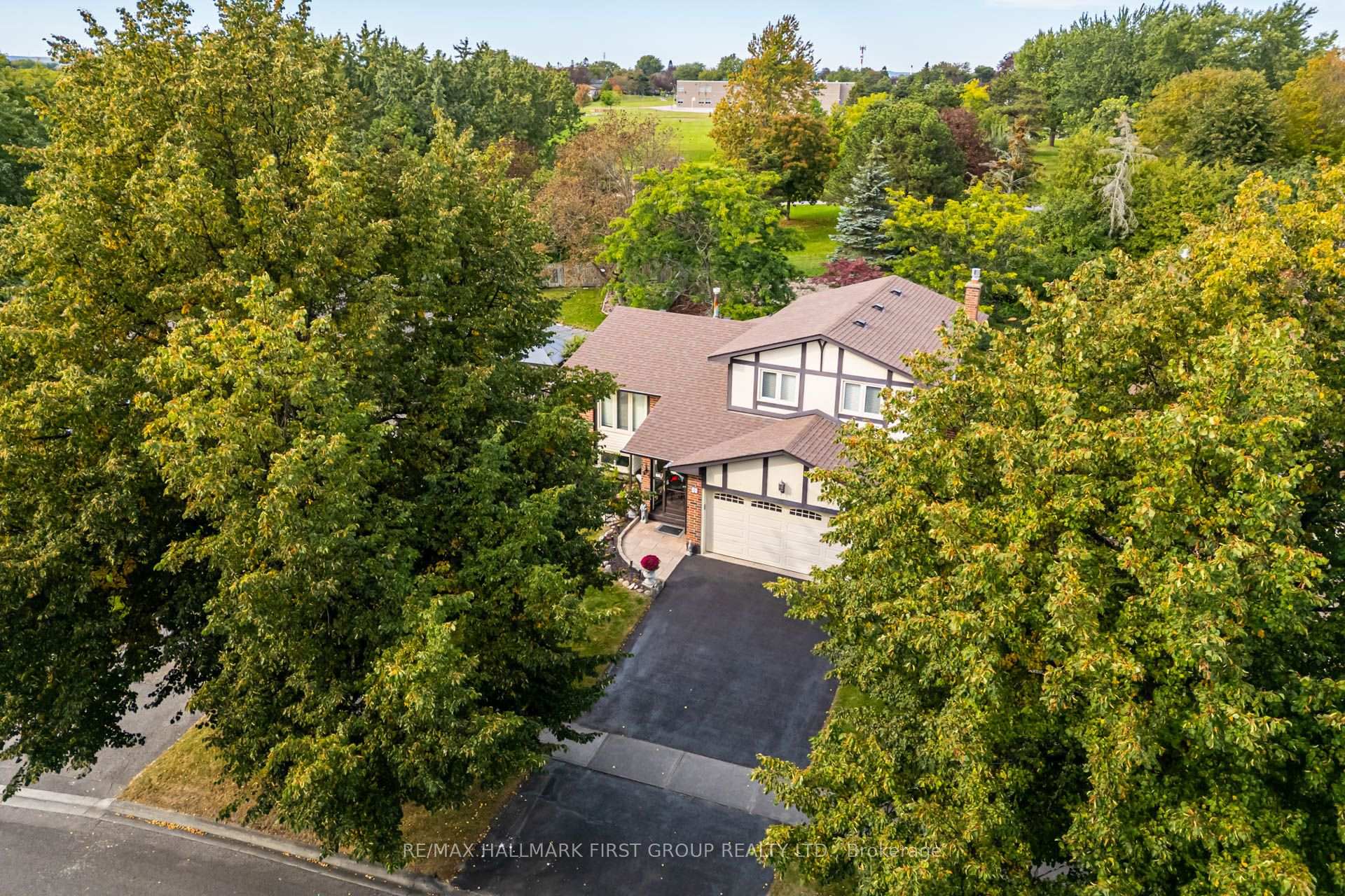 Photo 5 of 33 Anstead Crescent, Ajax, South West — HOMEH