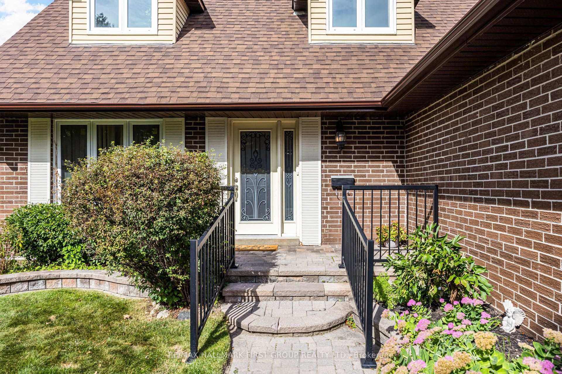 Photo 9 of 33 Anstead Crescent, Ajax, South West — HOMEH