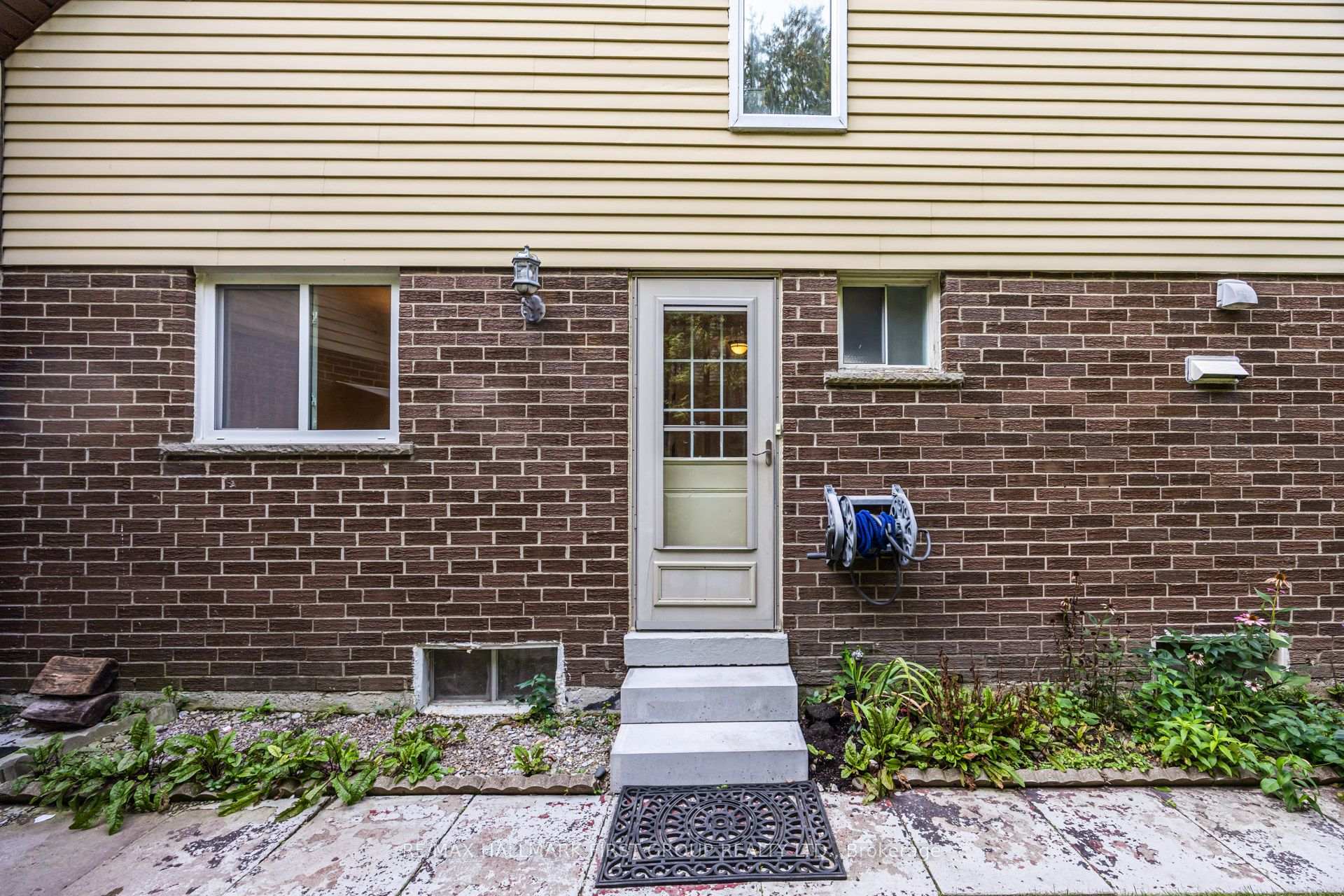 Photo 36 of 33 Anstead Crescent, Ajax, South West — HOMEH
