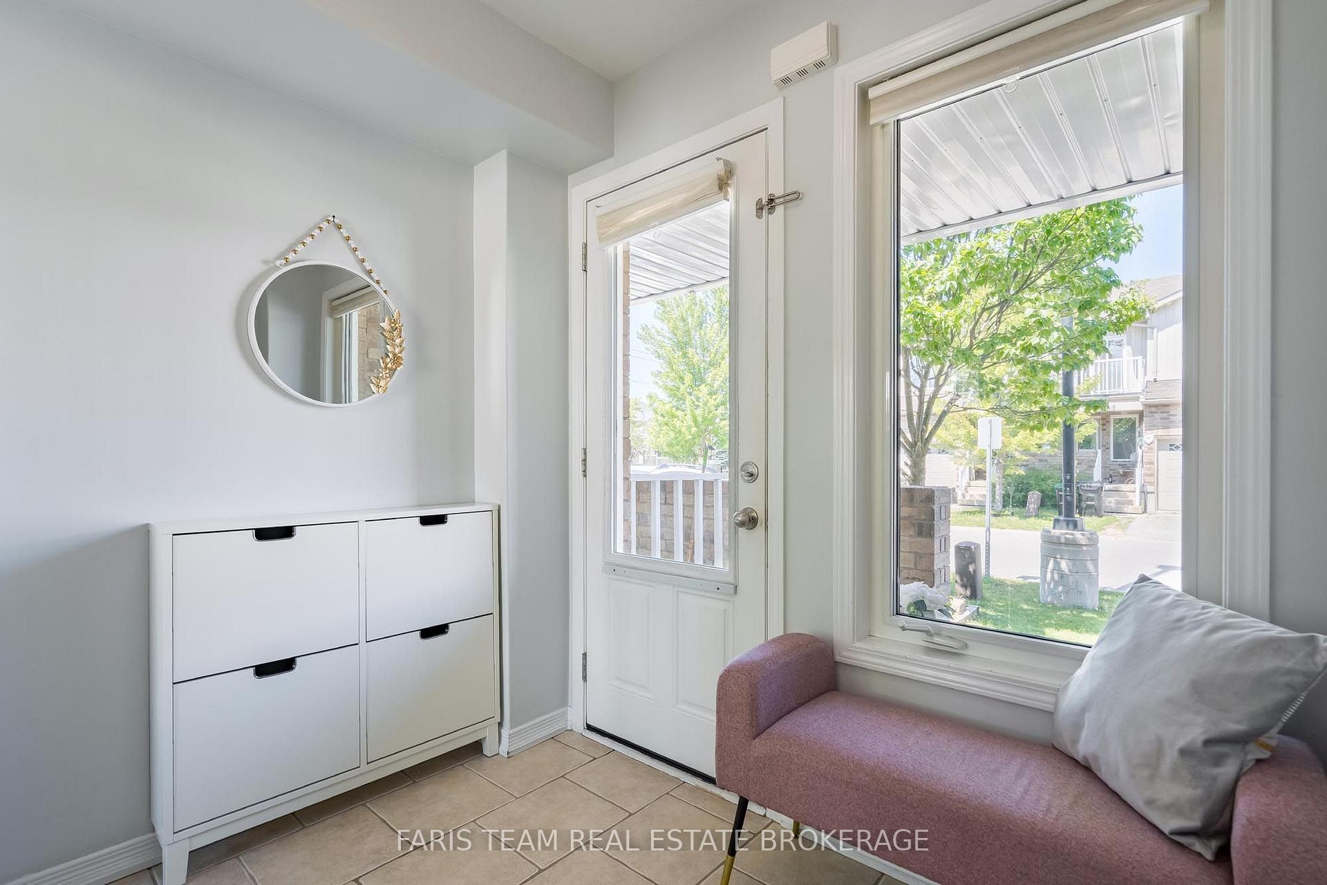 Photo 3 of Unit 48, 75 Prince William Way, Barrie, Innis-Shore — HOMEH