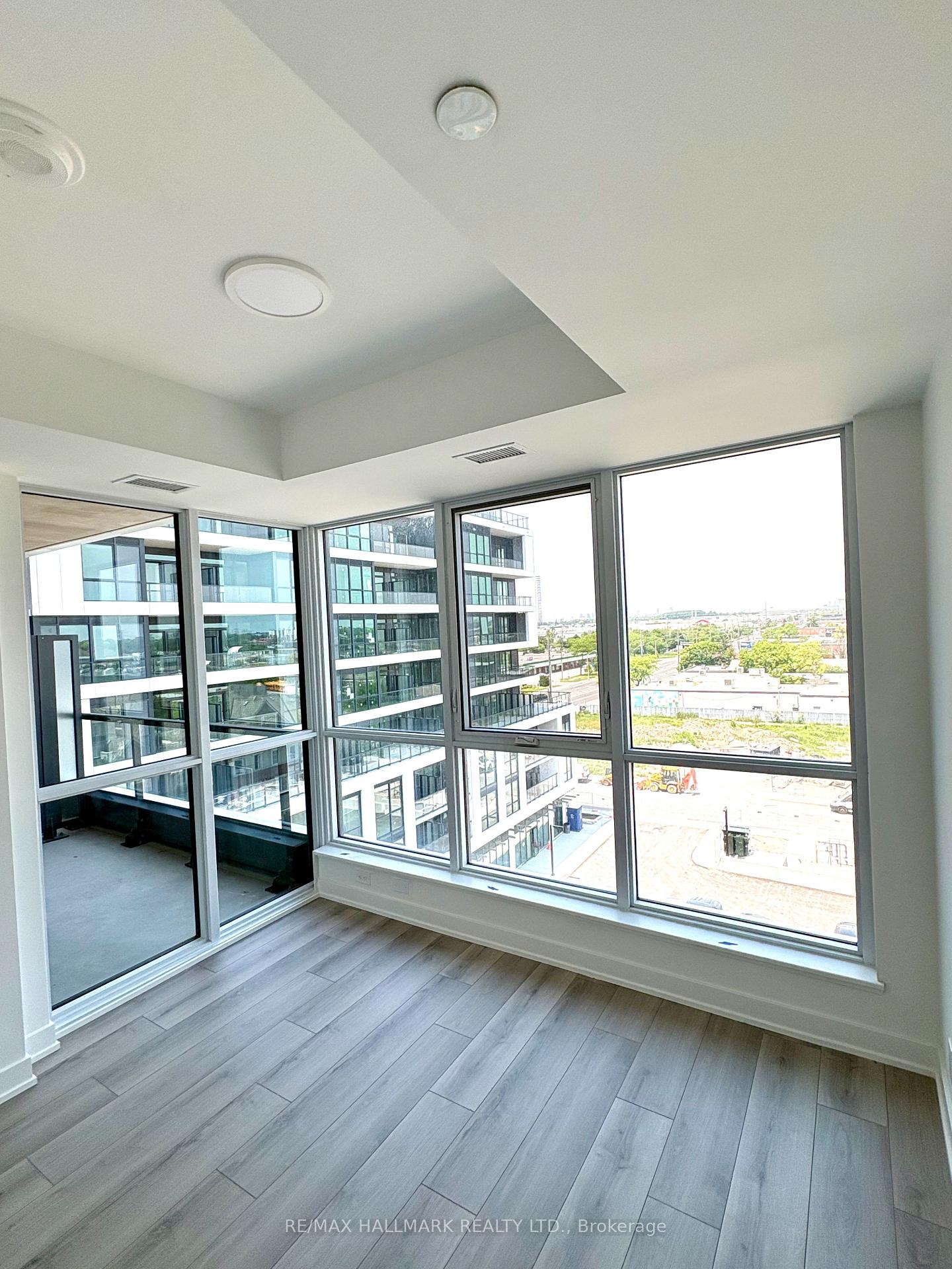Photo 3 of Unit 601, 20 Deans Drive, Scarborough, Clairlea-Birchmount — HOMEH