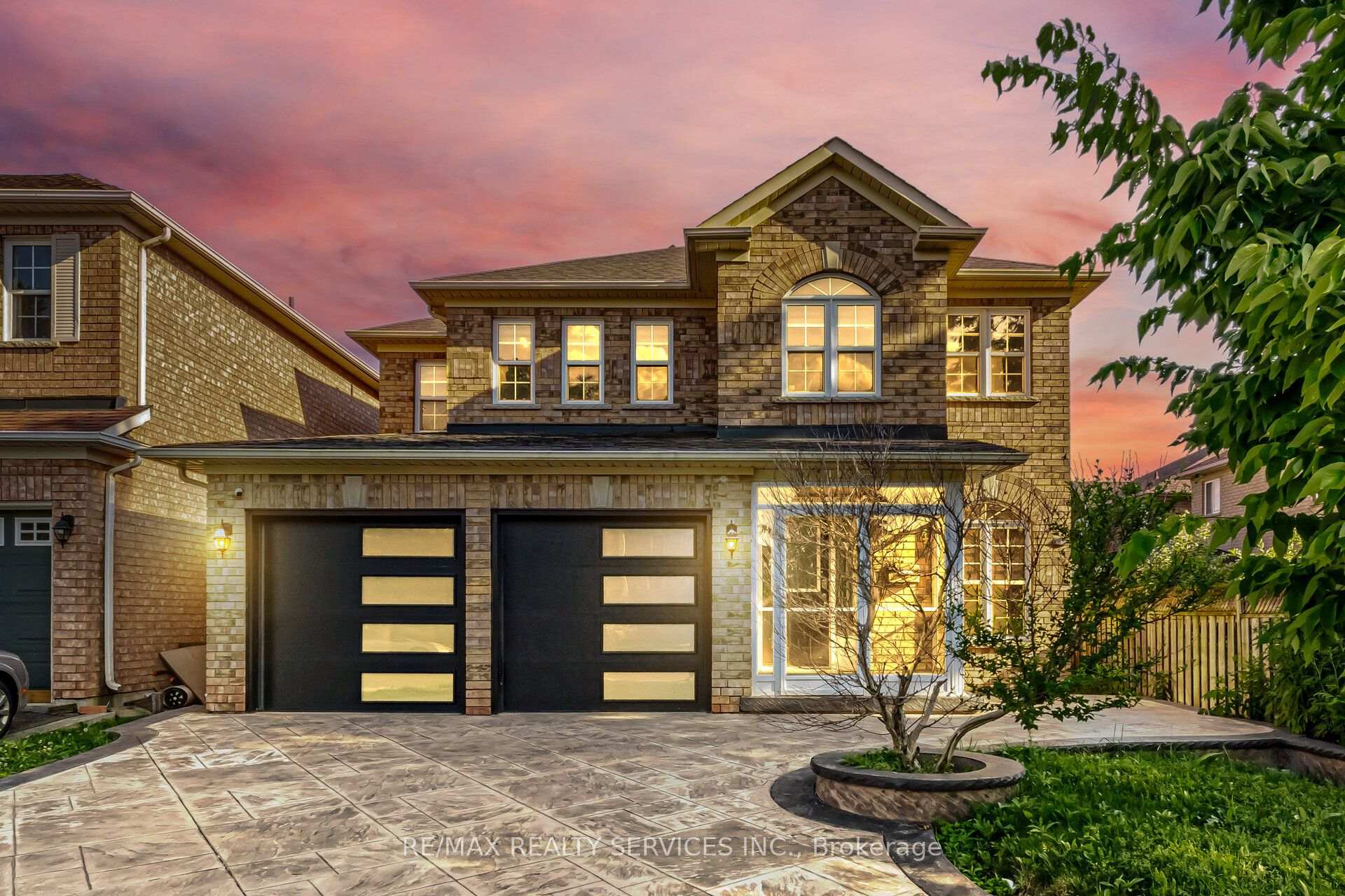 Photo 1 of 4 Sunnybrook Crescent, Brampton, Fletcher's Meadow — HOMEH