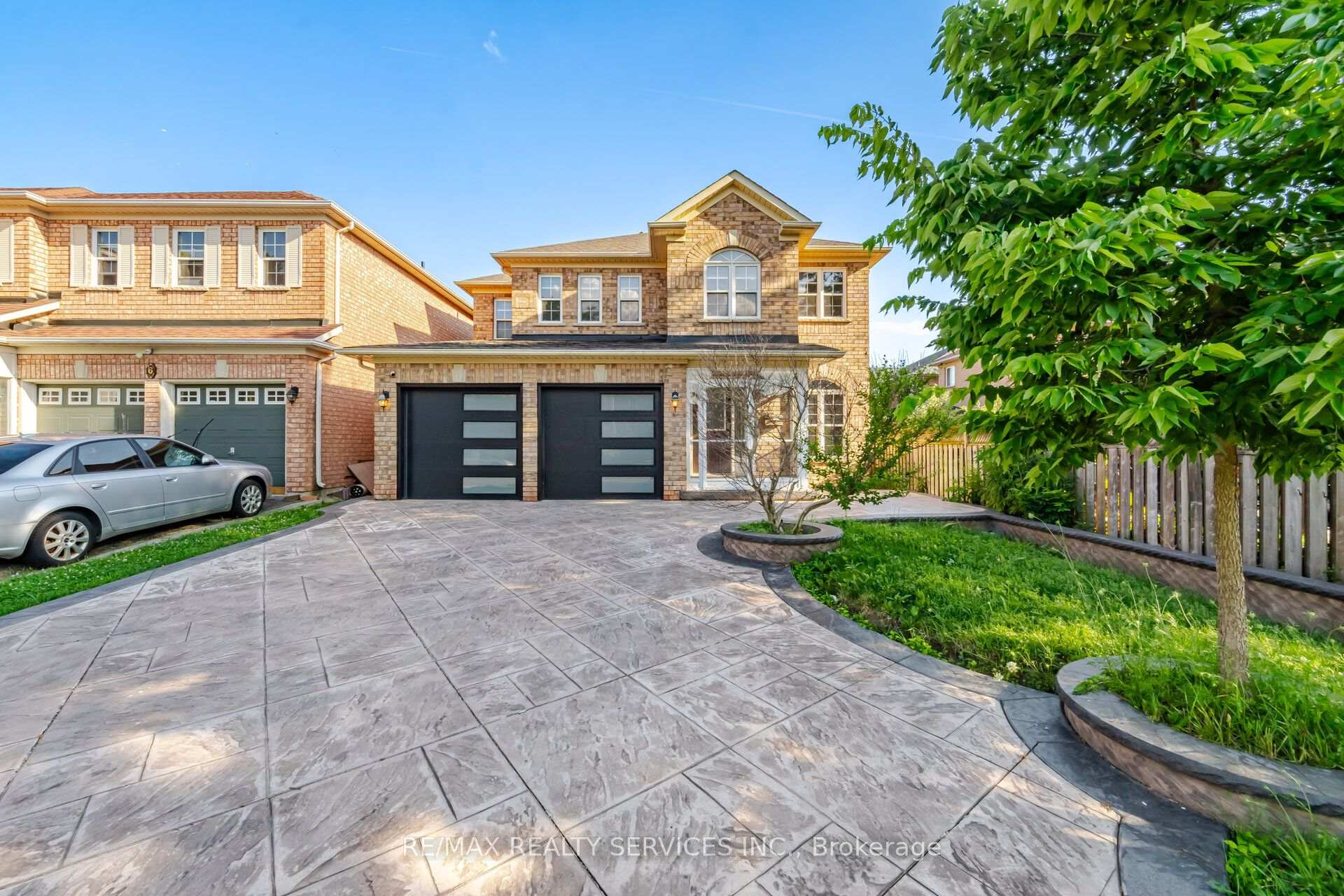 Photo 4 of 4 Sunnybrook Crescent, Brampton, Fletcher's Meadow — HOMEH