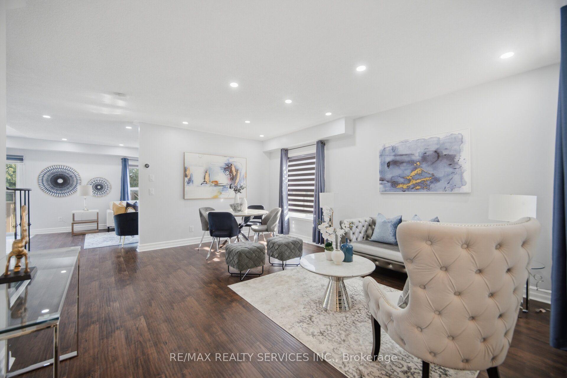 Photo 12 of 4 Sunnybrook Crescent, Brampton, Fletcher's Meadow — HOMEH