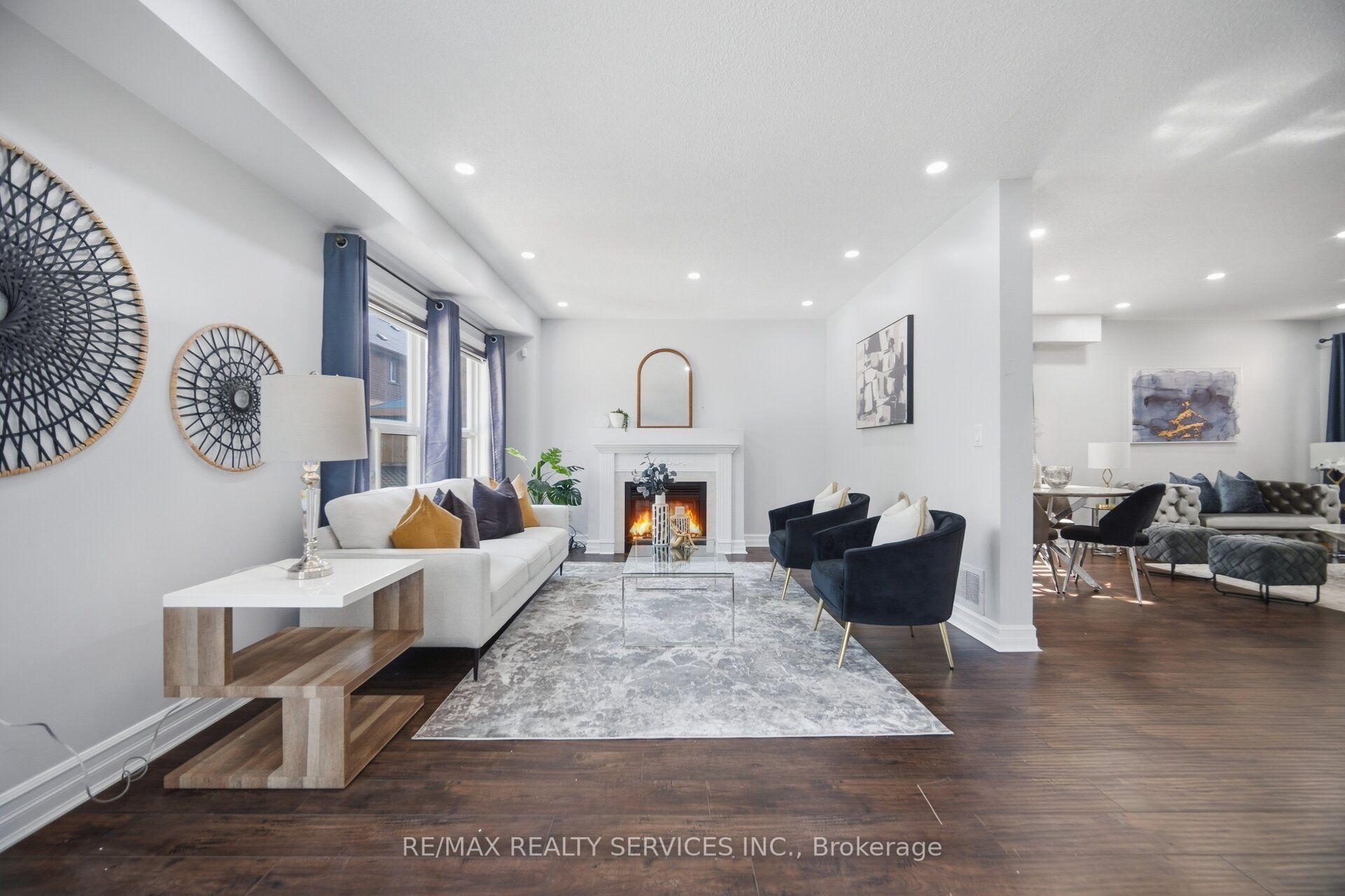 Photo 19 of 4 Sunnybrook Crescent, Brampton, Fletcher's Meadow — HOMEH