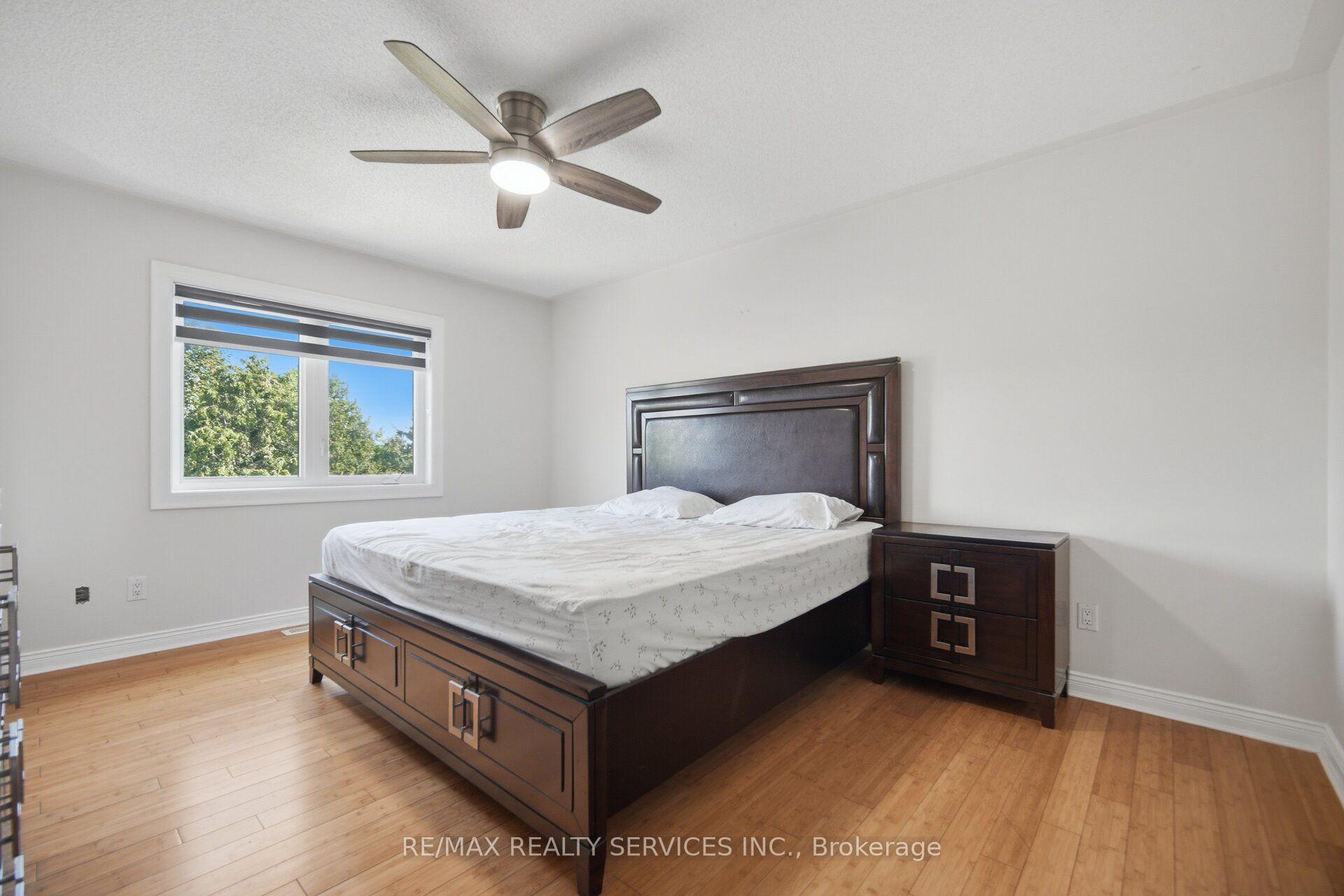 Photo 29 of 4 Sunnybrook Crescent, Brampton, Fletcher's Meadow — HOMEH