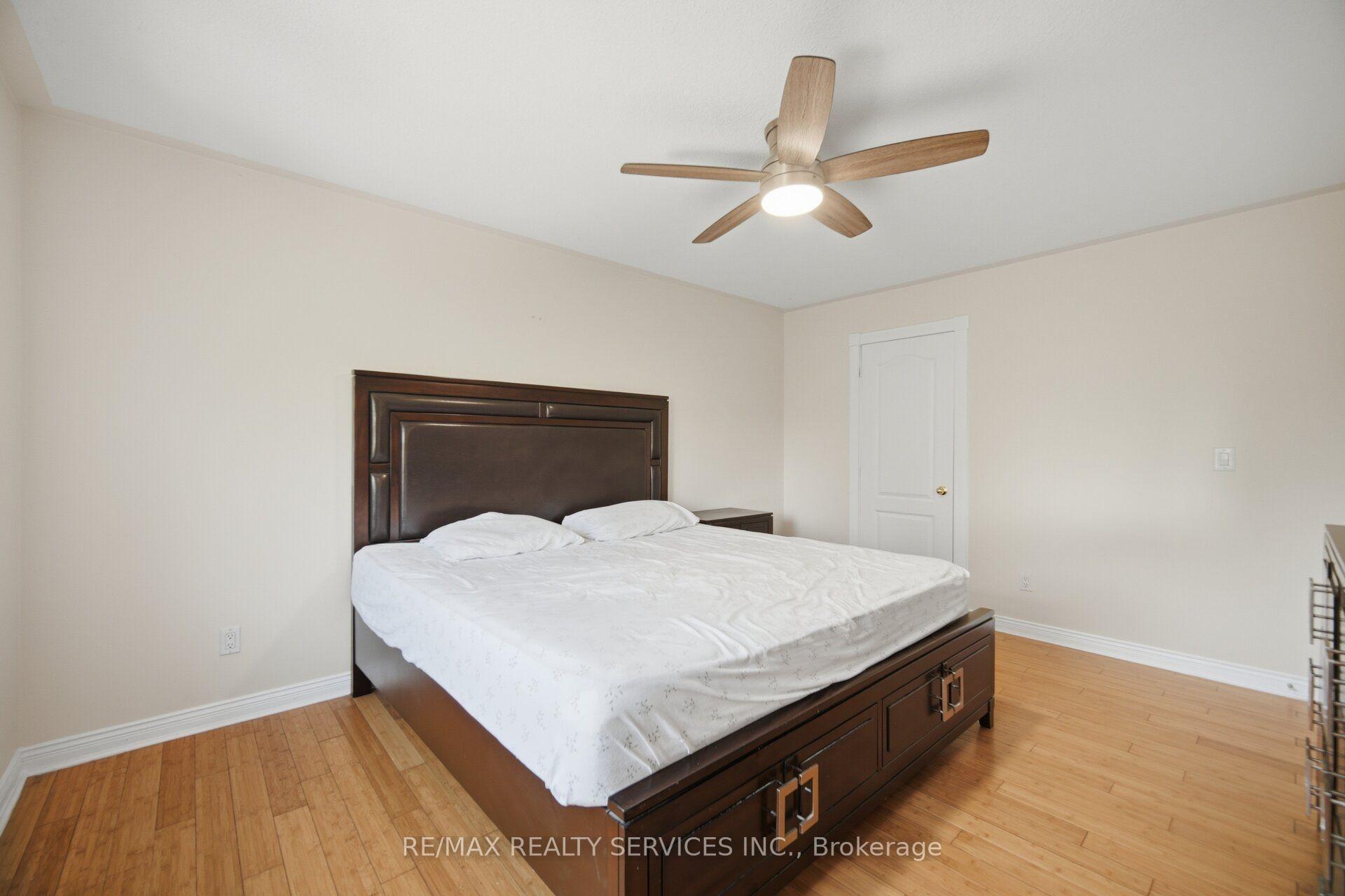 Photo 30 of 4 Sunnybrook Crescent, Brampton, Fletcher's Meadow — HOMEH