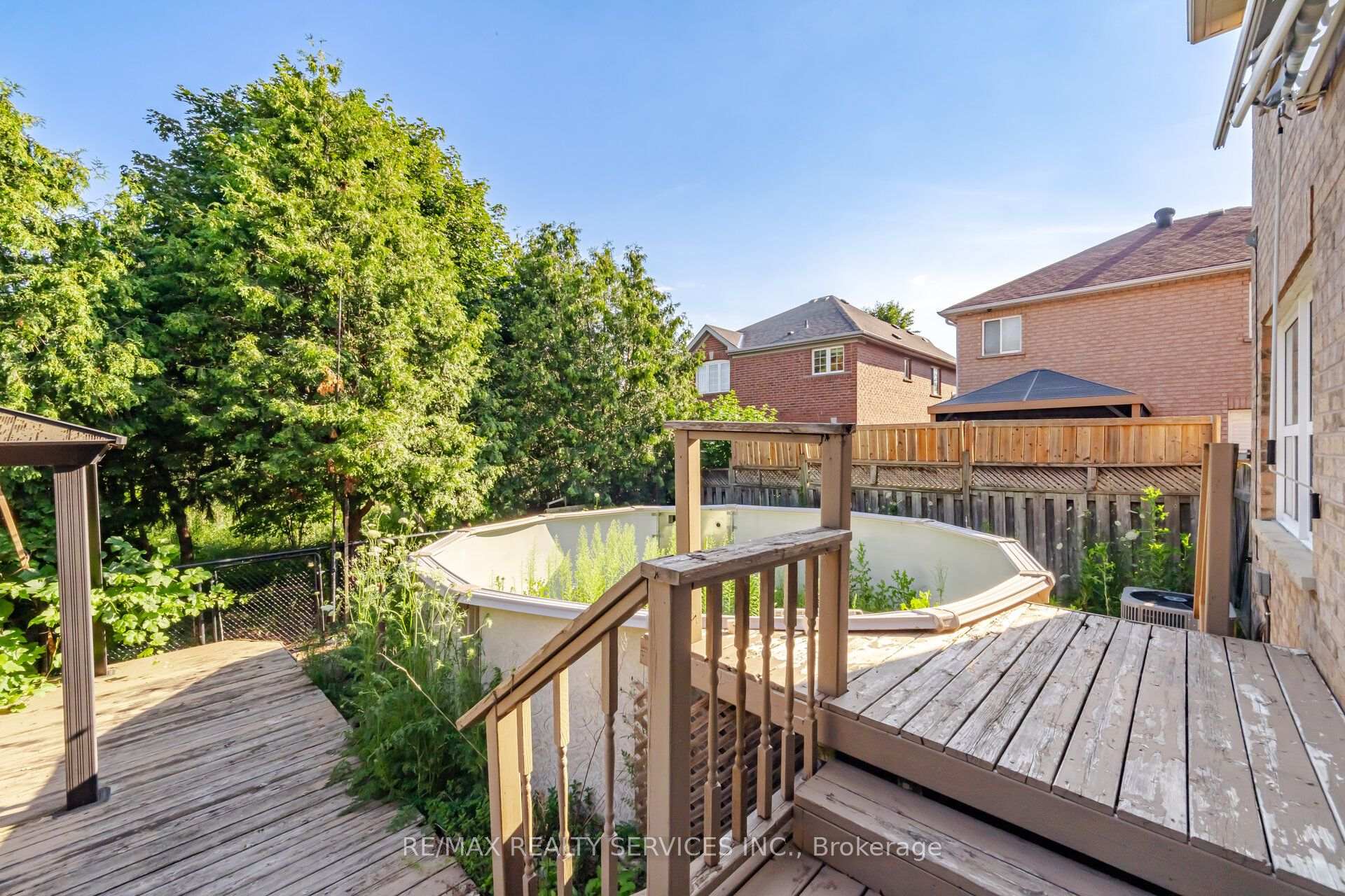 Photo 45 of 4 Sunnybrook Crescent, Brampton, Fletcher's Meadow — HOMEH