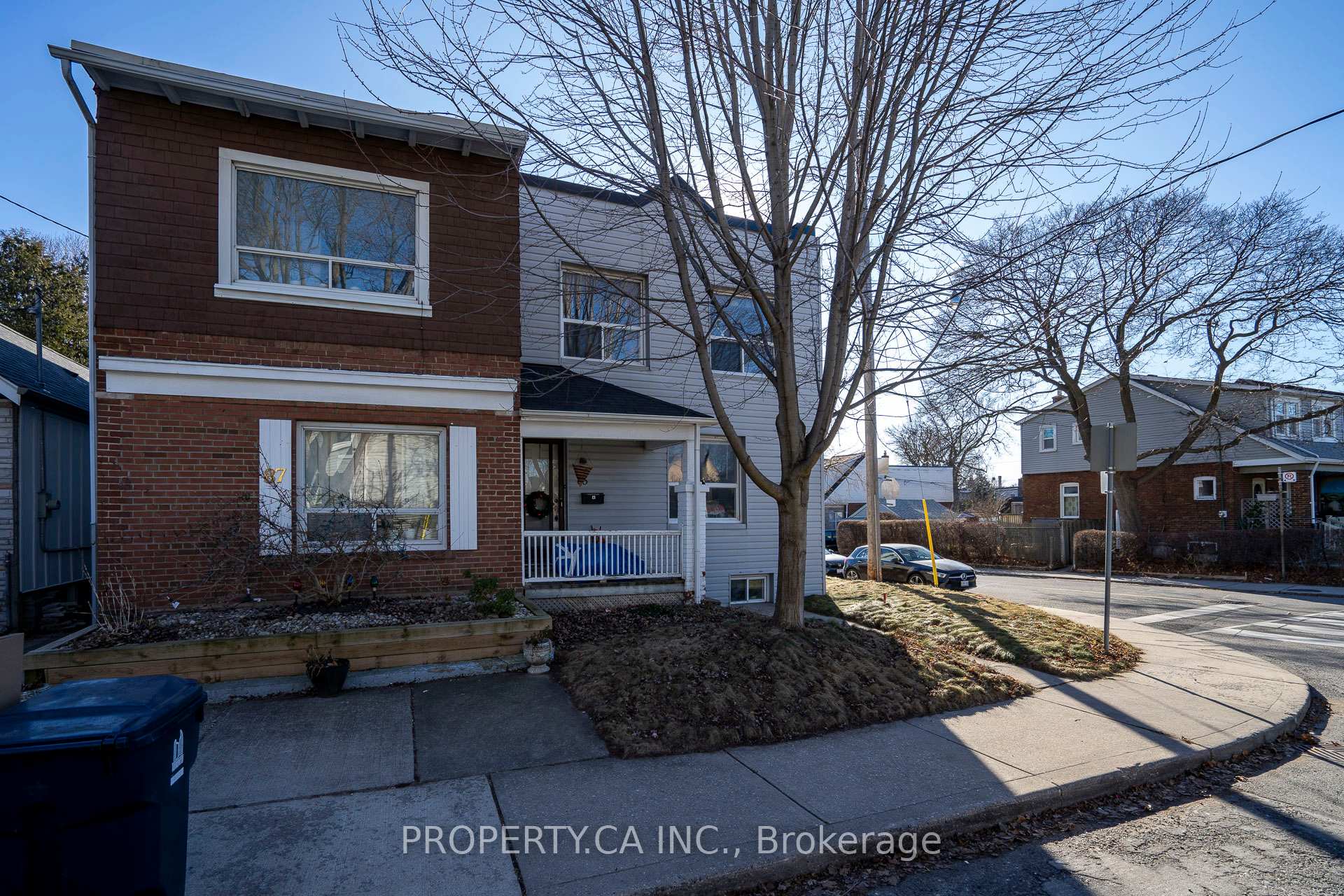 Photo 2 of 133 Drayton Avenue, Toronto, Woodbine Corridor — HOMEH