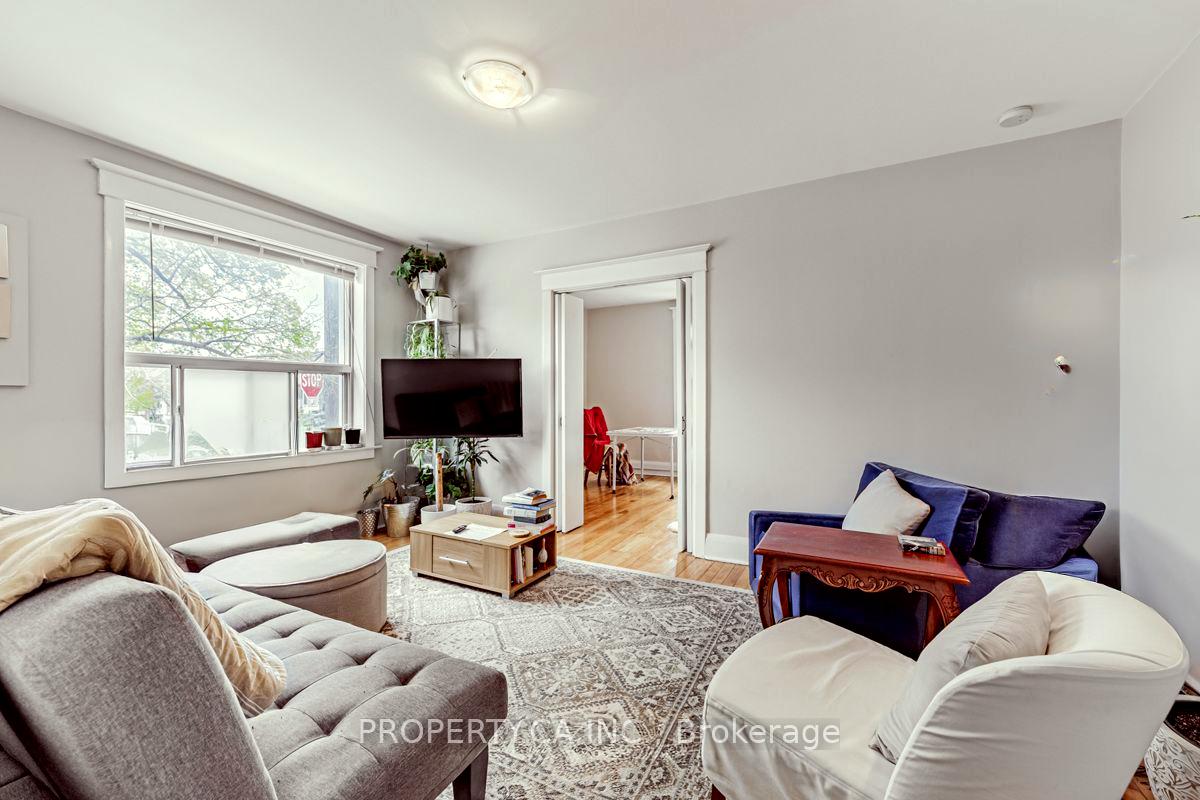 Photo 6 of 133 Drayton Avenue, Toronto, Woodbine Corridor — HOMEH