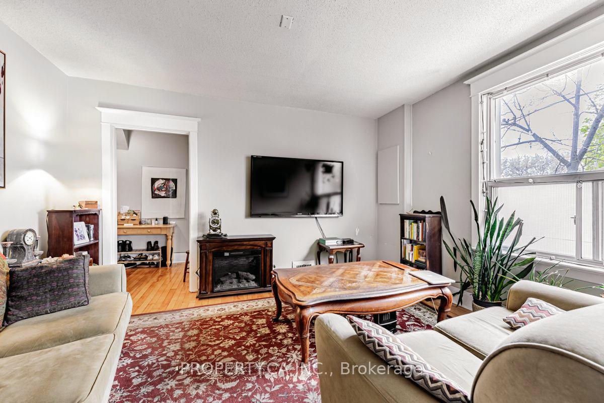 Photo 10 of 133 Drayton Avenue, Toronto, Woodbine Corridor — HOMEH