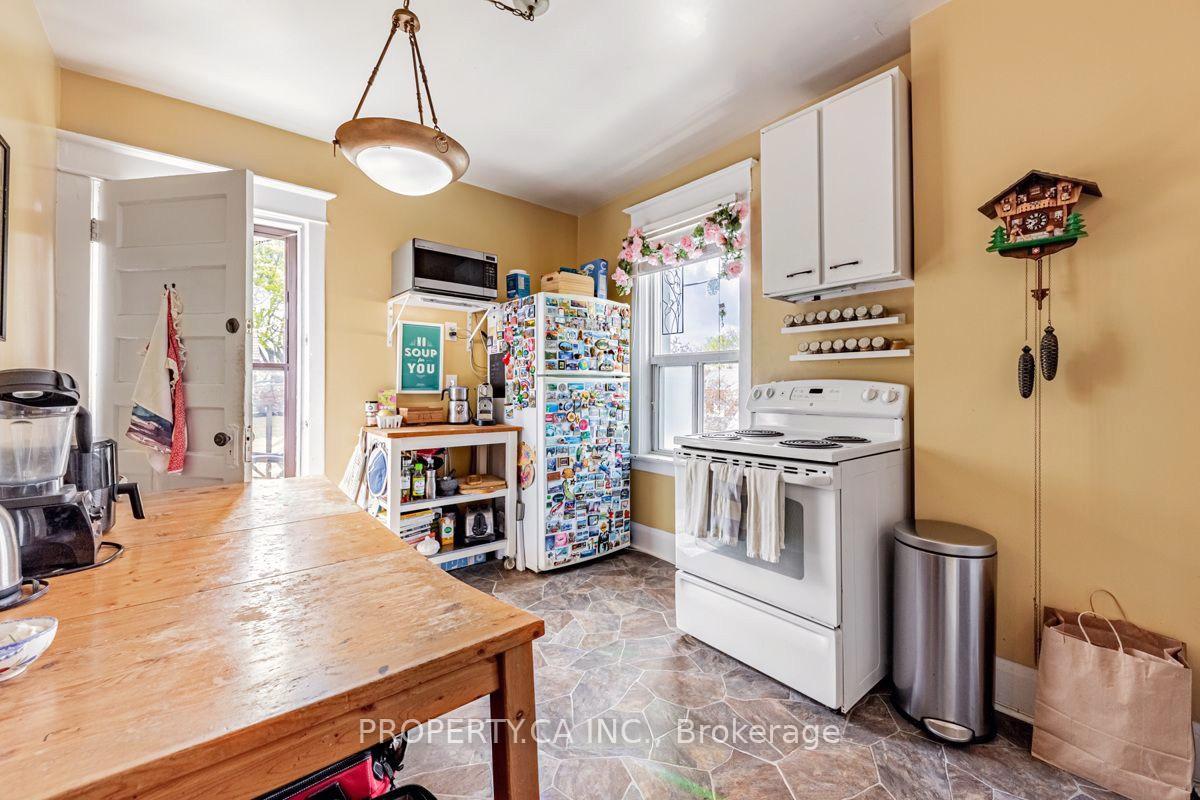 Photo 13 of 133 Drayton Avenue, Toronto, Woodbine Corridor — HOMEH