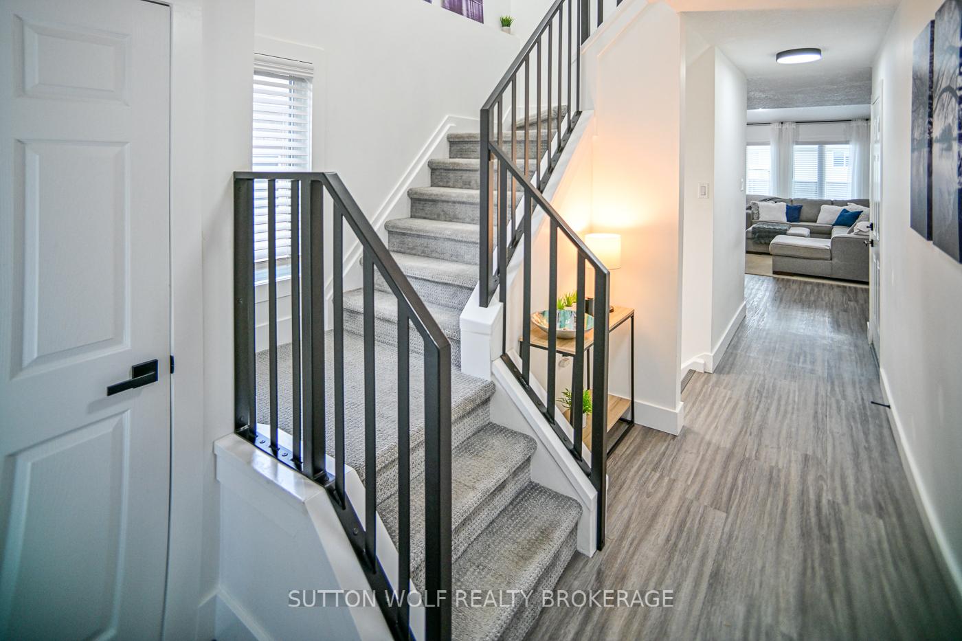Photo 3 of 68 Laura Lane, Strathroy-Caradoc, NE — HOMEH
