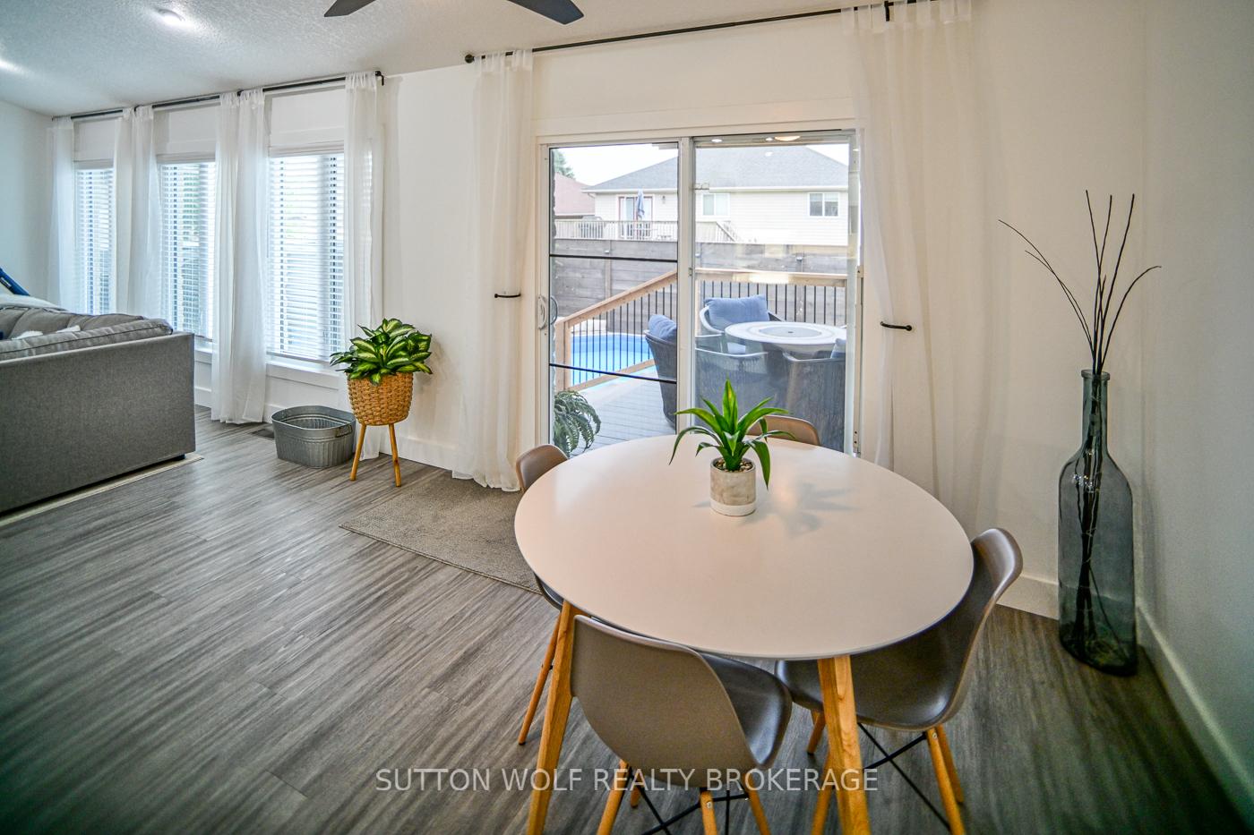 Photo 11 of 68 Laura Lane, Strathroy-Caradoc, NE — HOMEH