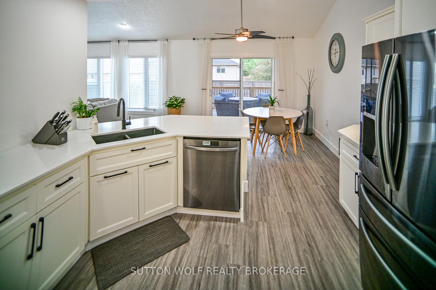 Photo 13 of 68 Laura Lane, Strathroy-Caradoc, NE — HOMEH