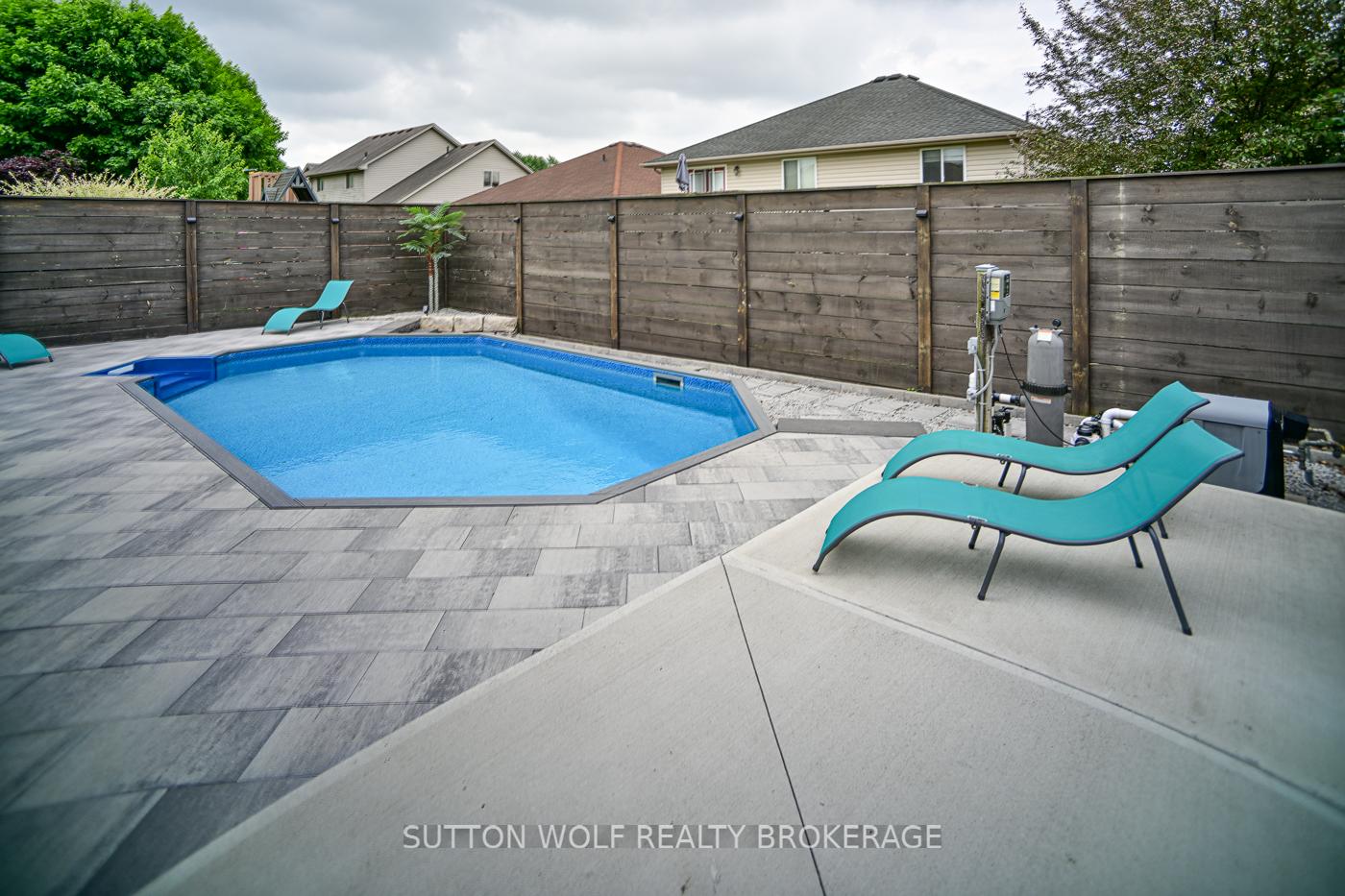 Photo 27 of 68 Laura Lane, Strathroy-Caradoc, NE — HOMEH