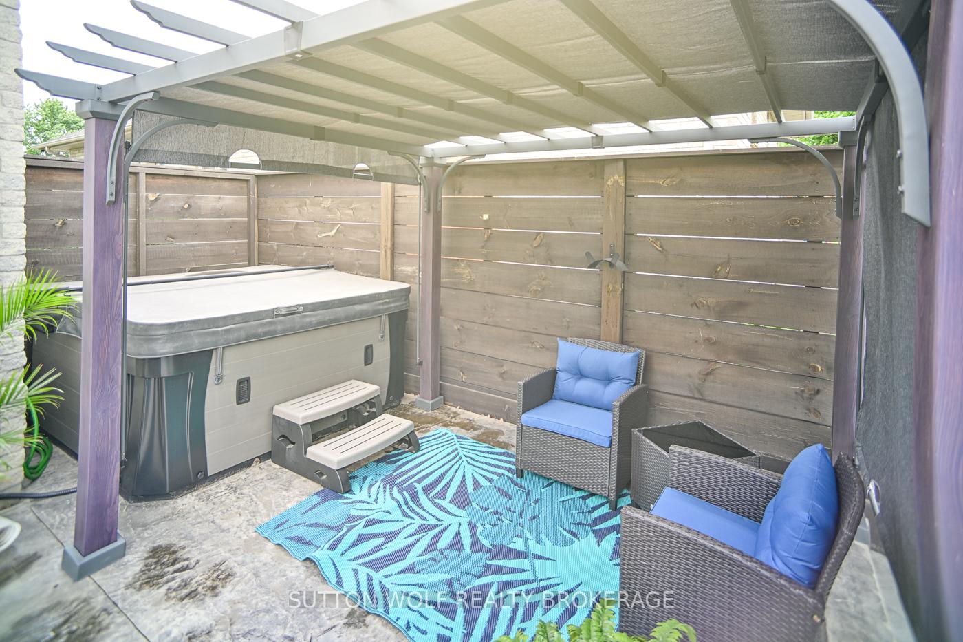 Photo 30 of 68 Laura Lane, Strathroy-Caradoc, NE — HOMEH