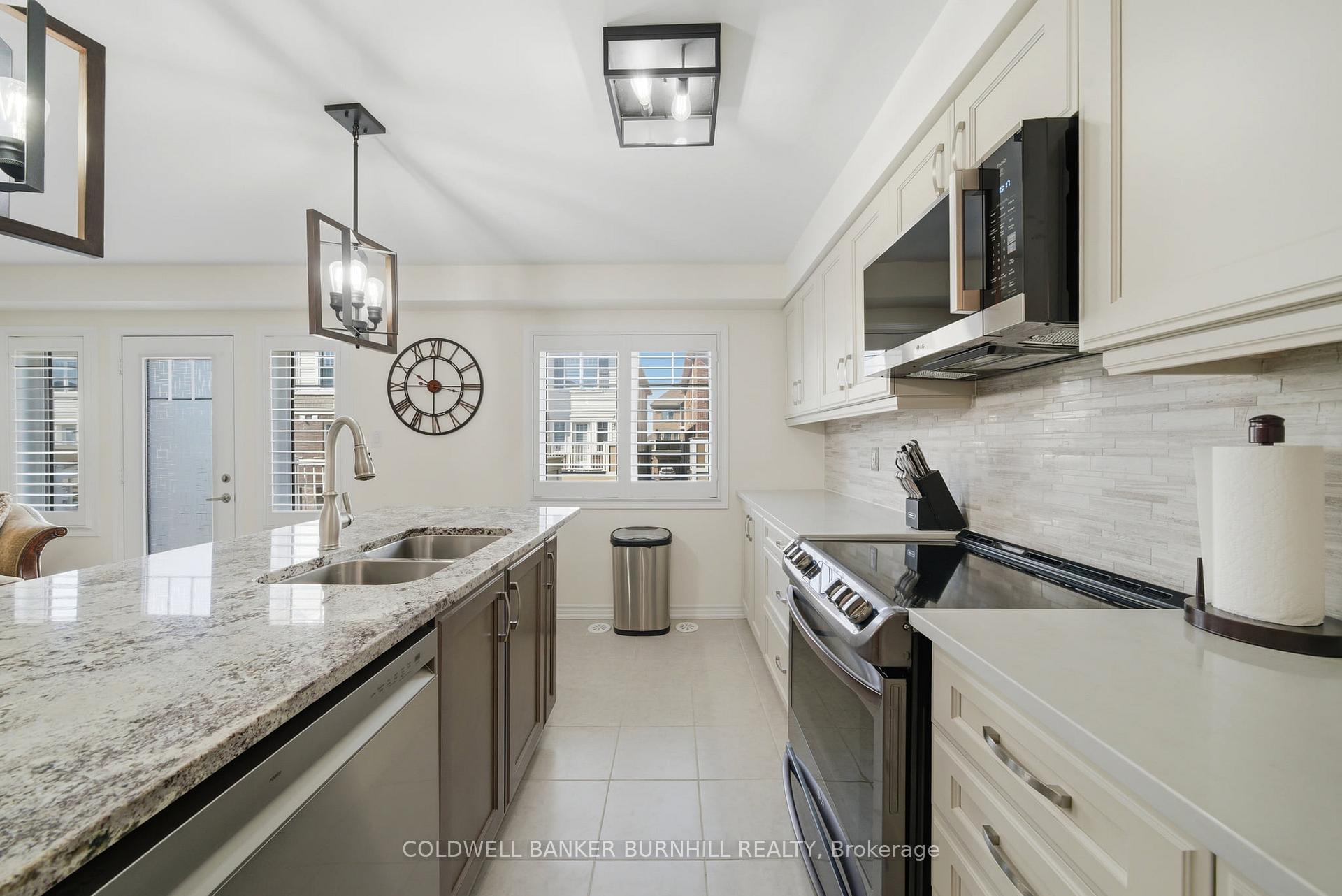 Photo 6 of Unit 11, 1222 Rose Way, Milton, Cobban — HOMEH