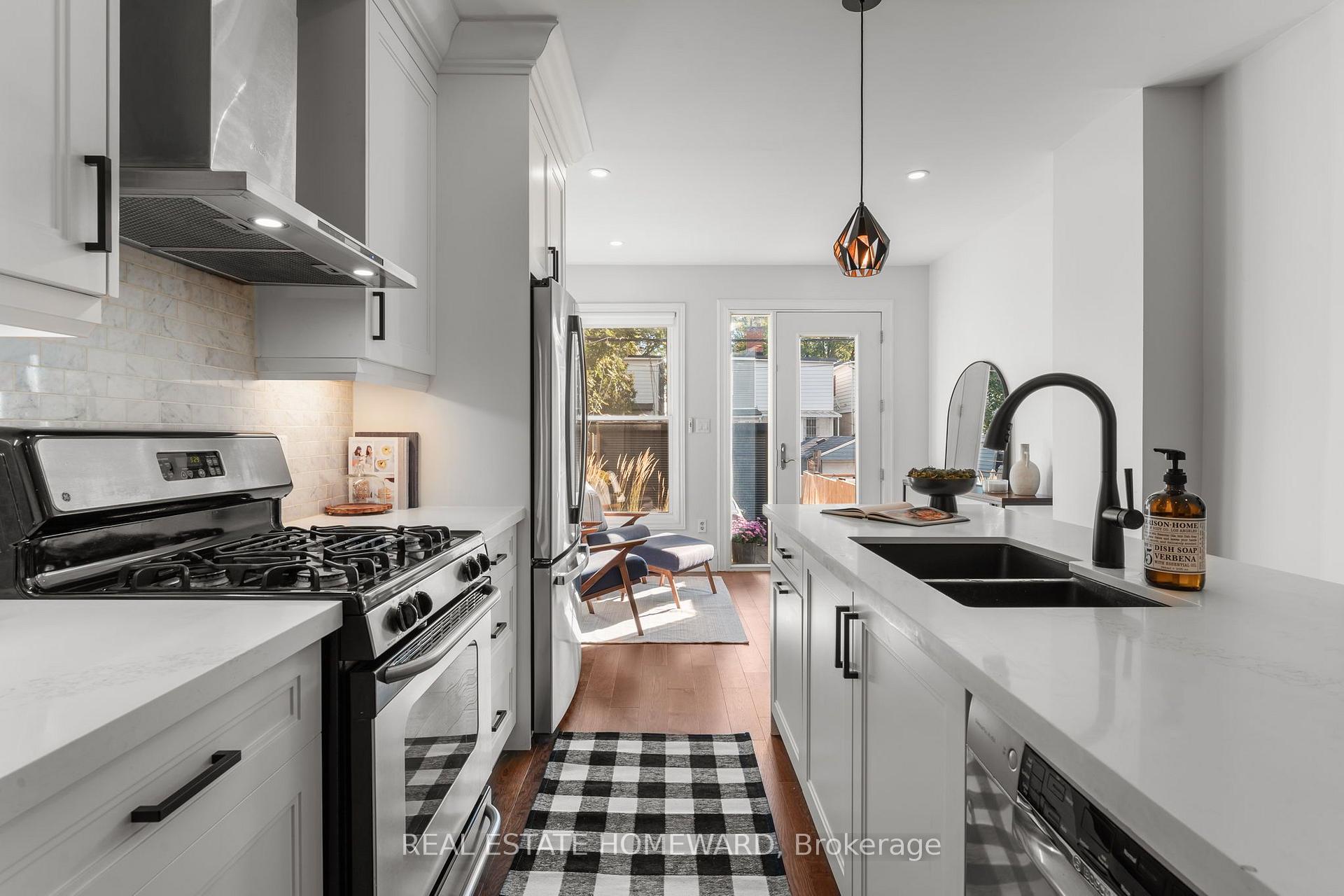 Photo 6 of 43 Caroline Avenue, Toronto, South Riverdale — HOMEH