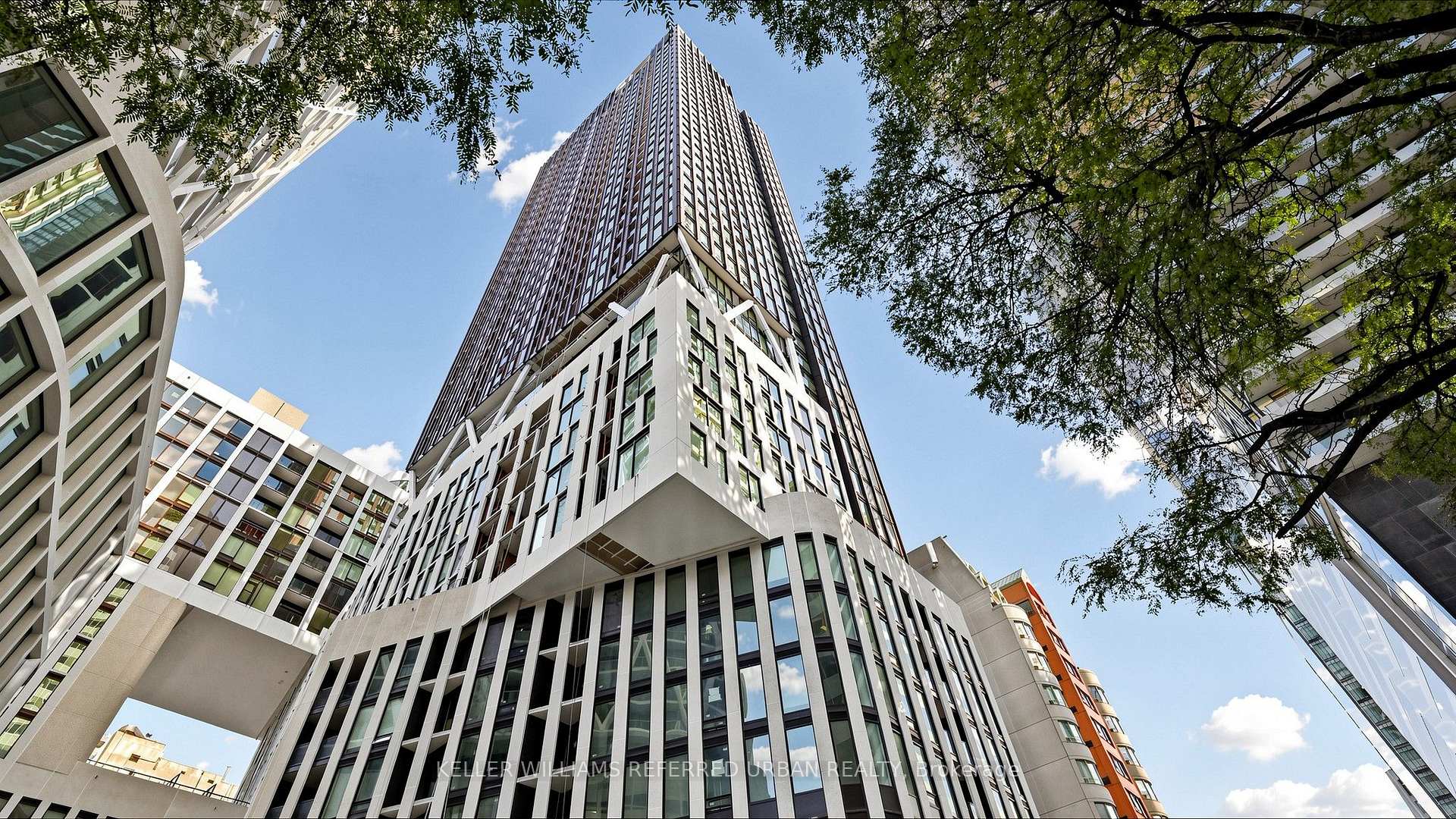 Photo of 238 Simcoe Street