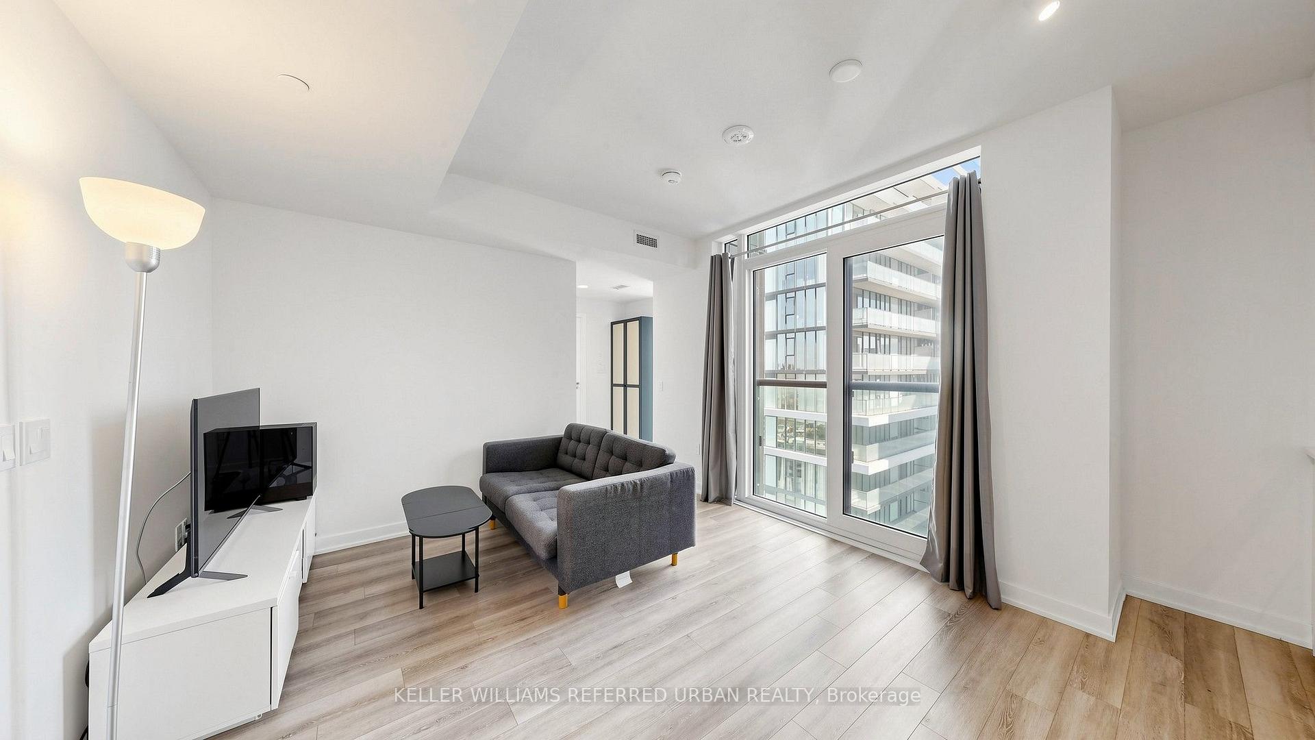 Photo 2 of 238 Simcoe Street, Toronto, Kensington-Chinatown — HOMEH