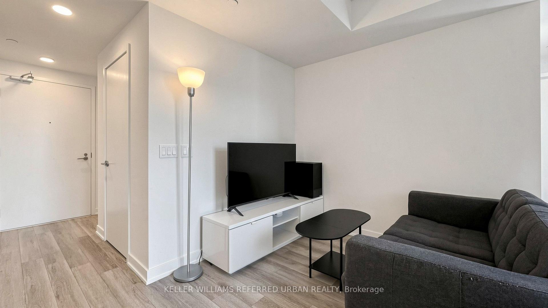 Photo 7 of 238 Simcoe Street, Toronto, Kensington-Chinatown — HOMEH