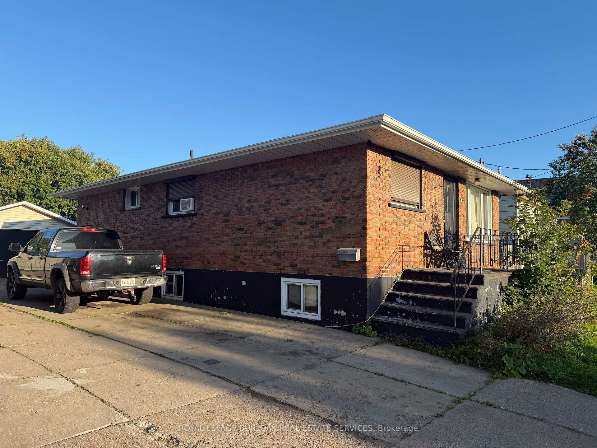 Photo 5 of 344 First Avenue W, Sault Ste Marie, West — HOMEH