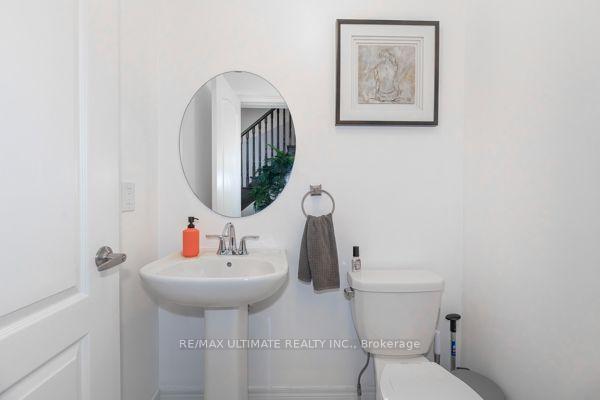 Photo 4 of 31 Davenfield Circle, Brampton, Bram East — HOMEH