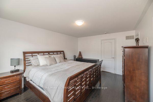 Photo 15 of 31 Davenfield Circle, Brampton, Bram East — HOMEH