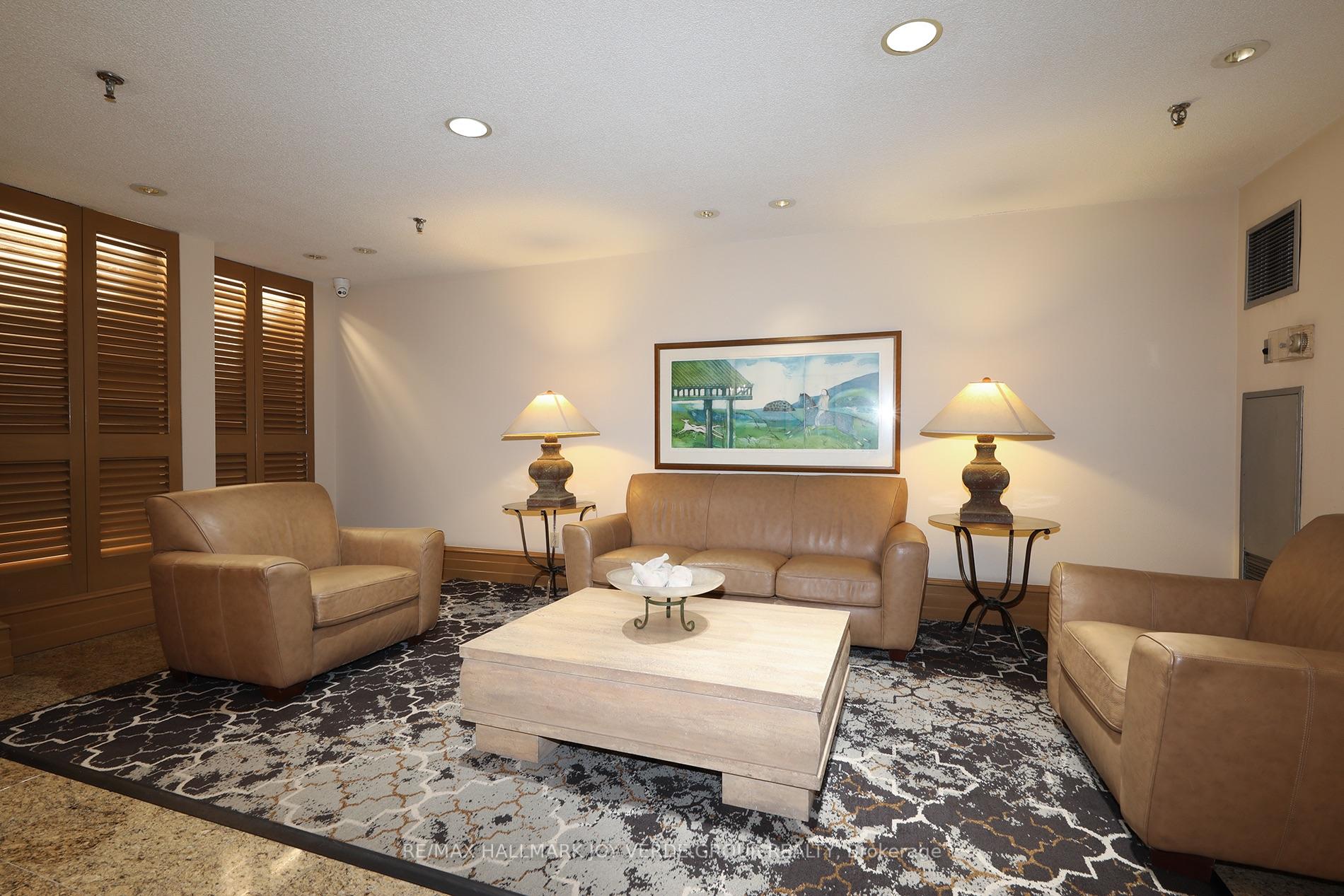 Photo 3 of Unit 405, 5 Kenneth Avenue, North York, Willowdale East — HOMEH