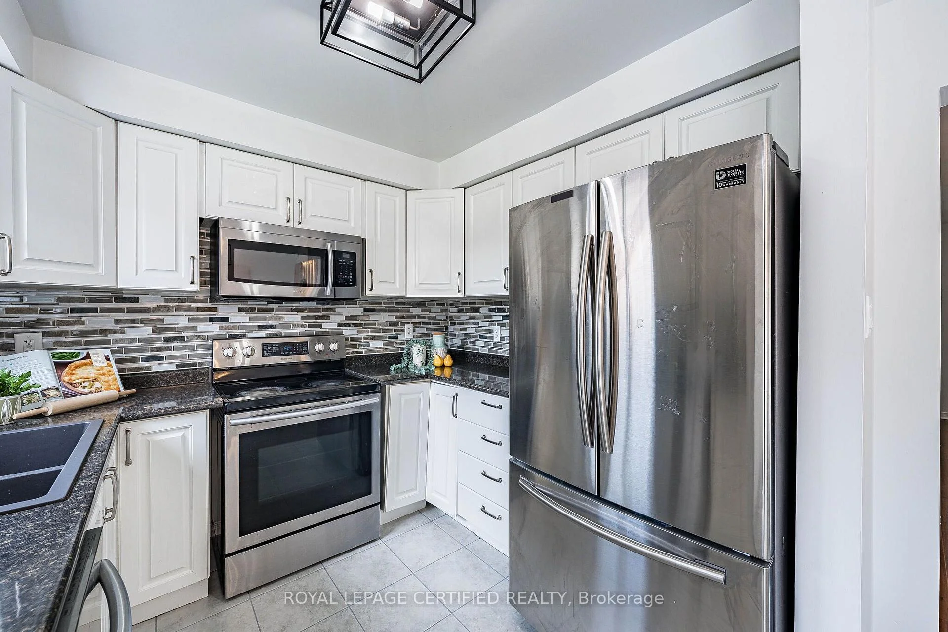 Photo 24 of 105 Howling Crescent, Ajax, South East — HOMEH