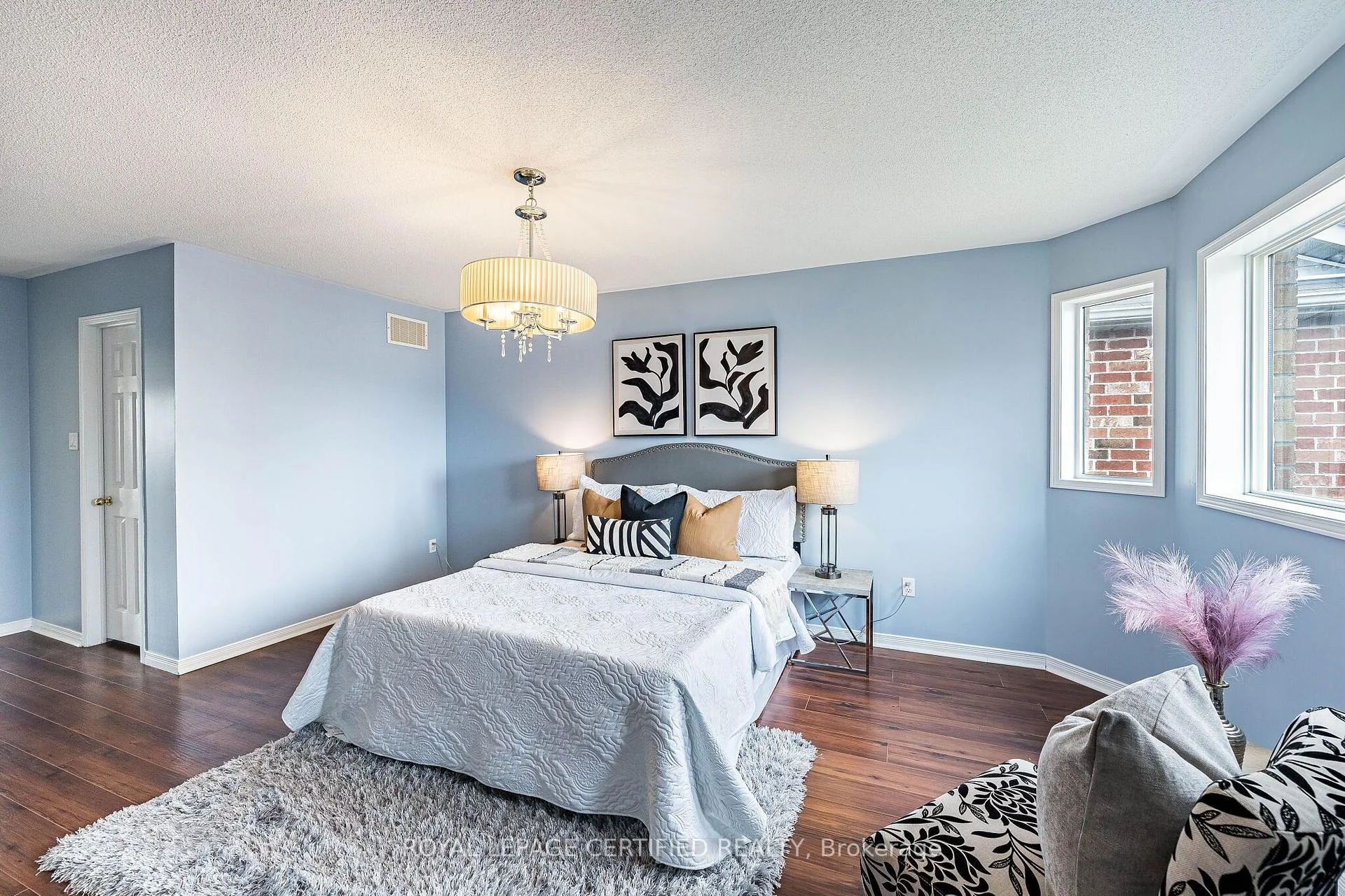 Photo 32 of 105 Howling Crescent, Ajax, South East — HOMEH