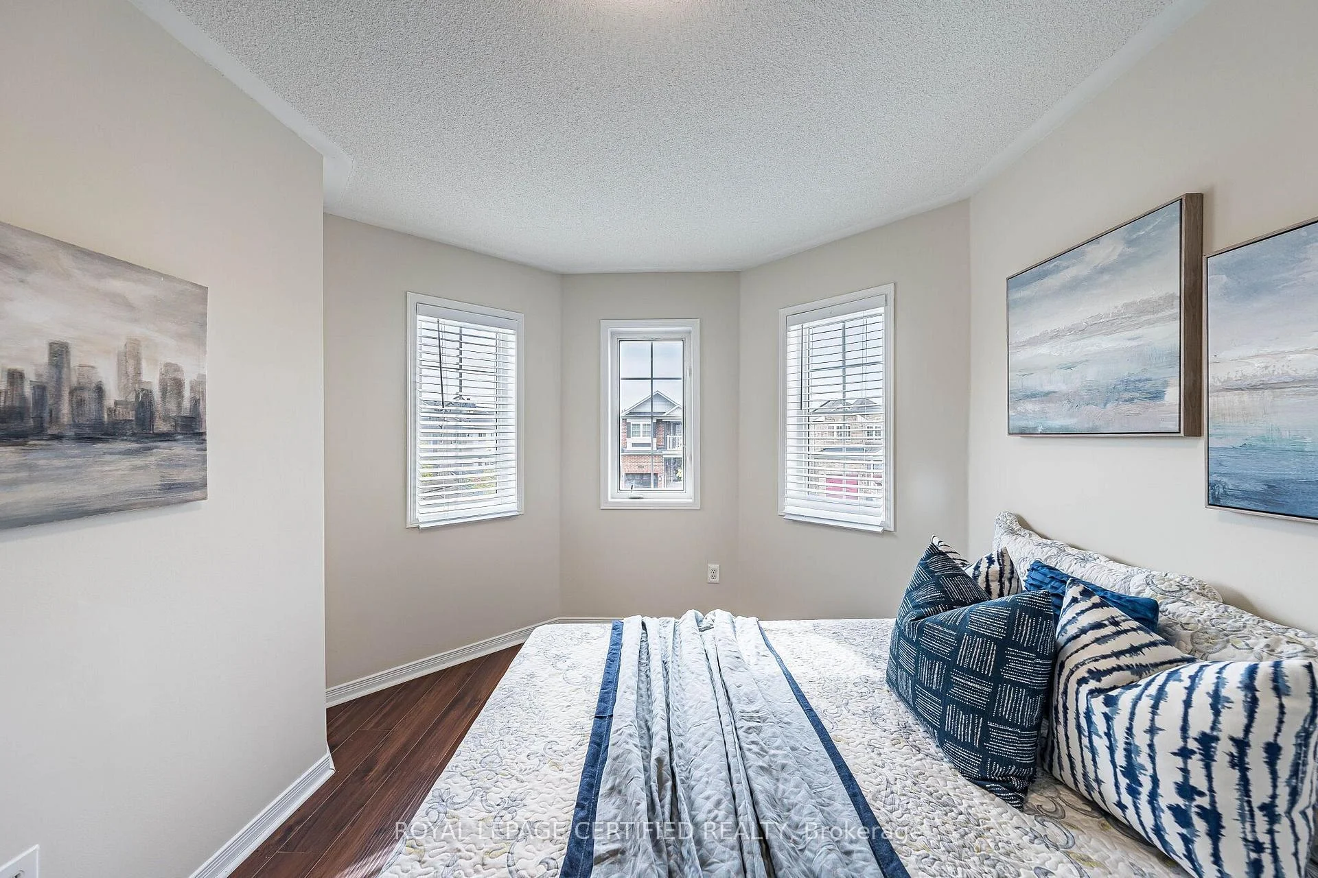 Photo 39 of 105 Howling Crescent, Ajax, South East — HOMEH
