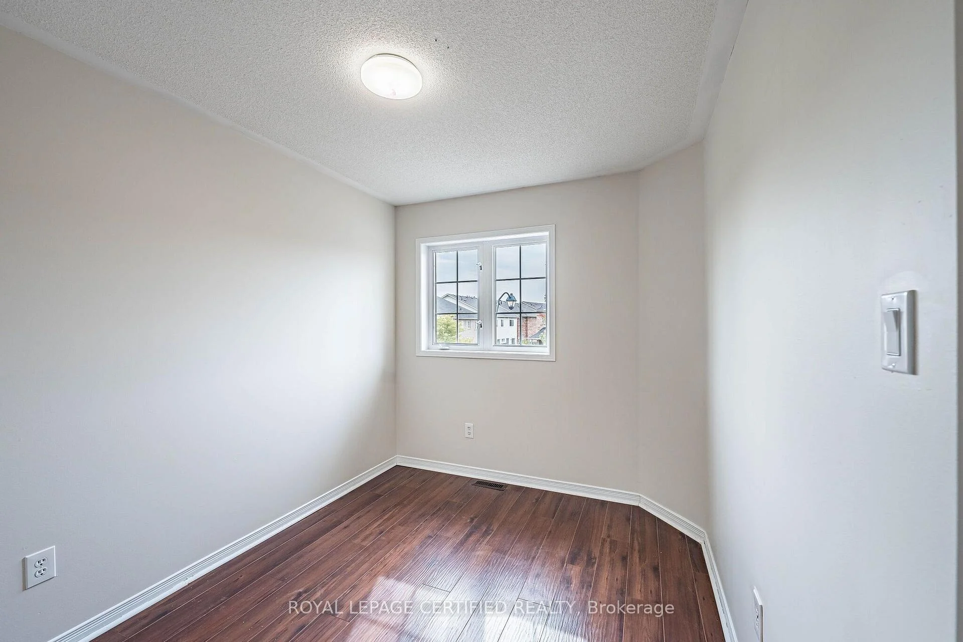 Photo 41 of 105 Howling Crescent, Ajax, South East — HOMEH