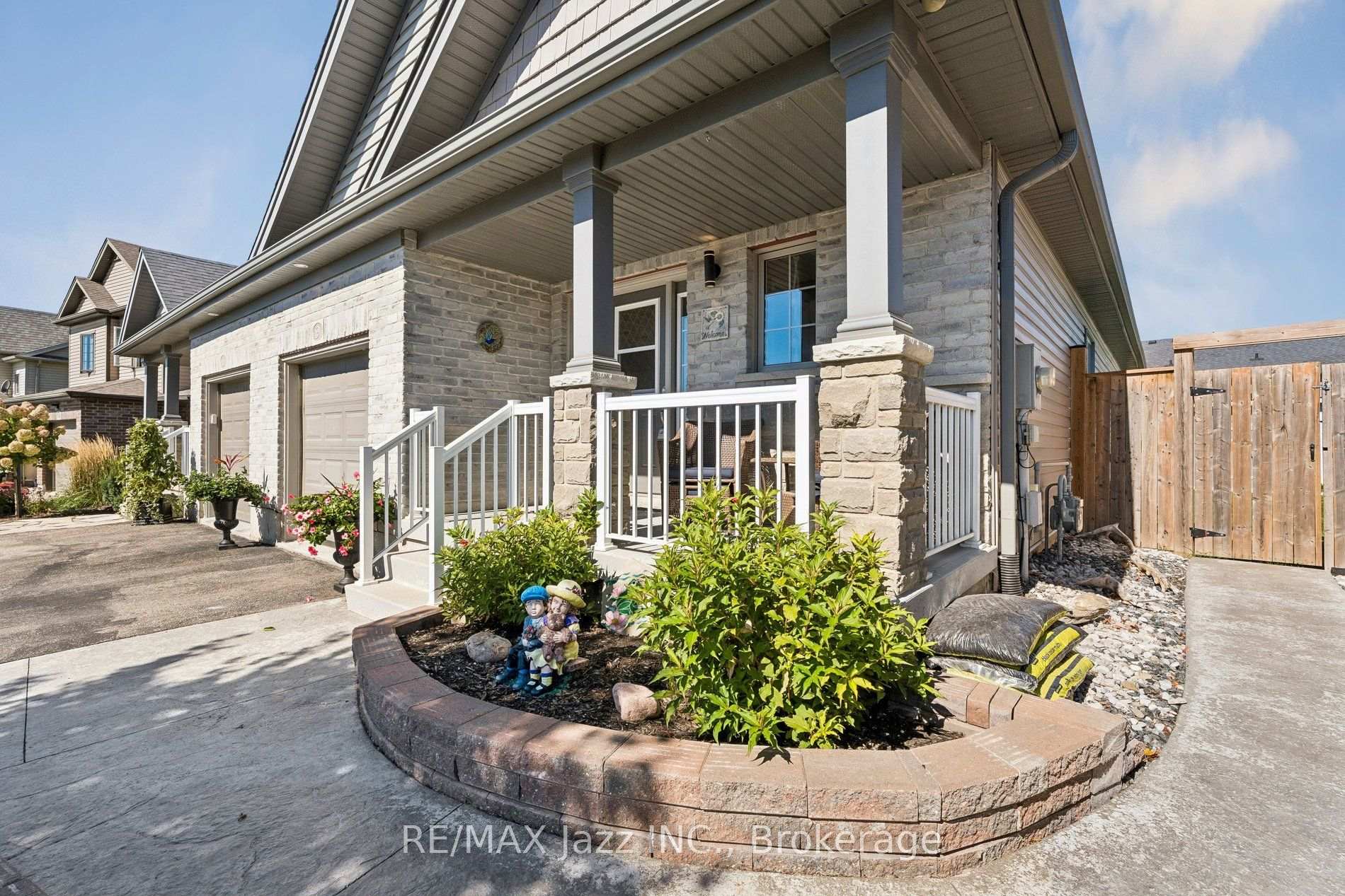 Photo 3 of 9 Trillium Way, Norfolk, Simcoe — HOMEH
