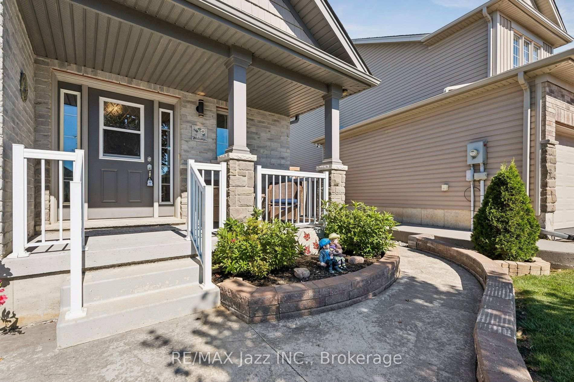 Photo 4 of 9 Trillium Way, Norfolk, Simcoe — HOMEH