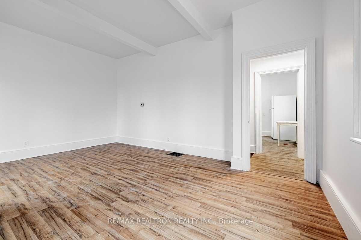 Photo 6 of Unit Front, 14 John Street, Markham, Thornhill — HOMEH